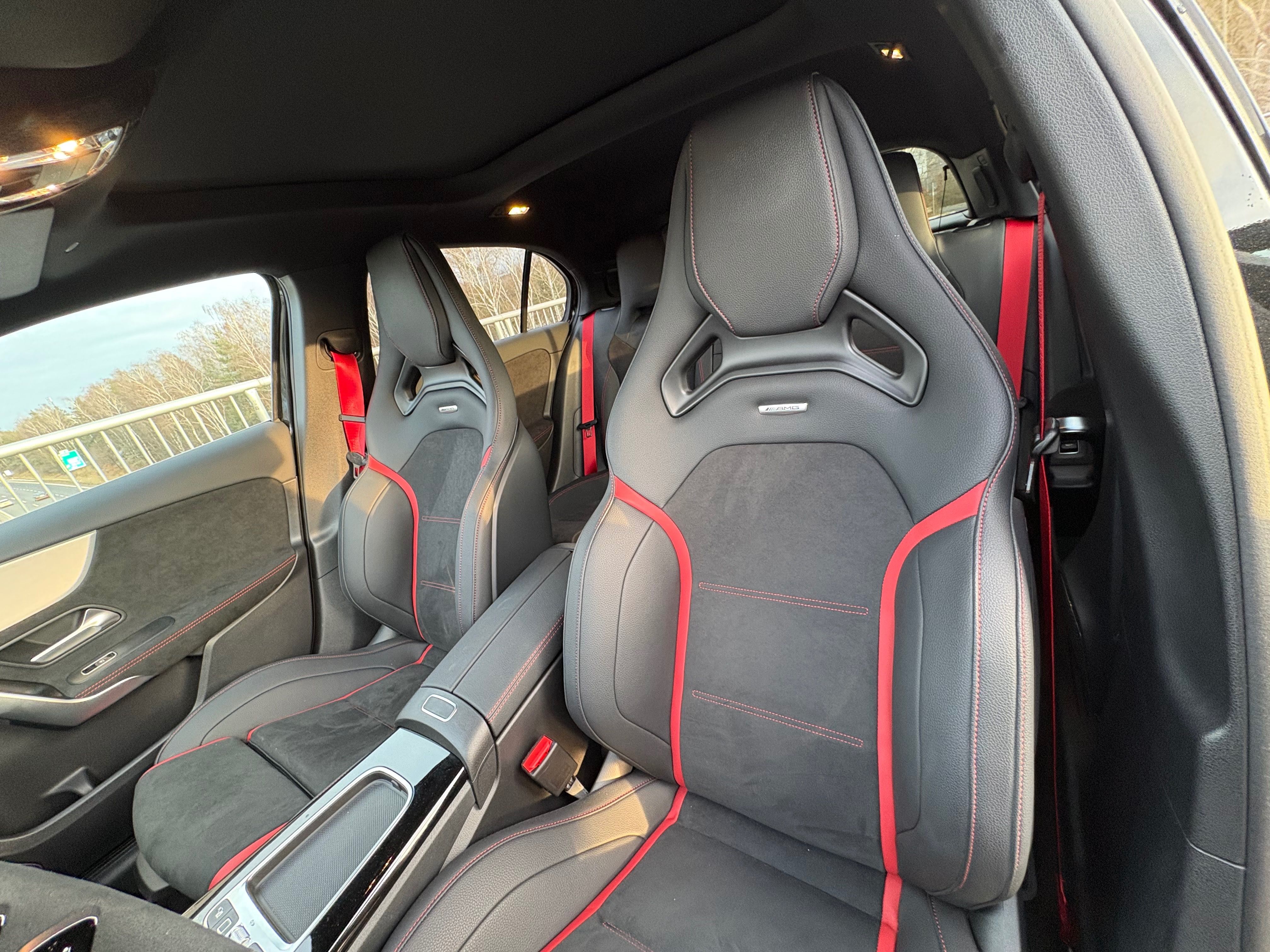 Mercedes-Benz Třídy A, Mercedes Benz A 45 S 4Matic+ - fotka 2
