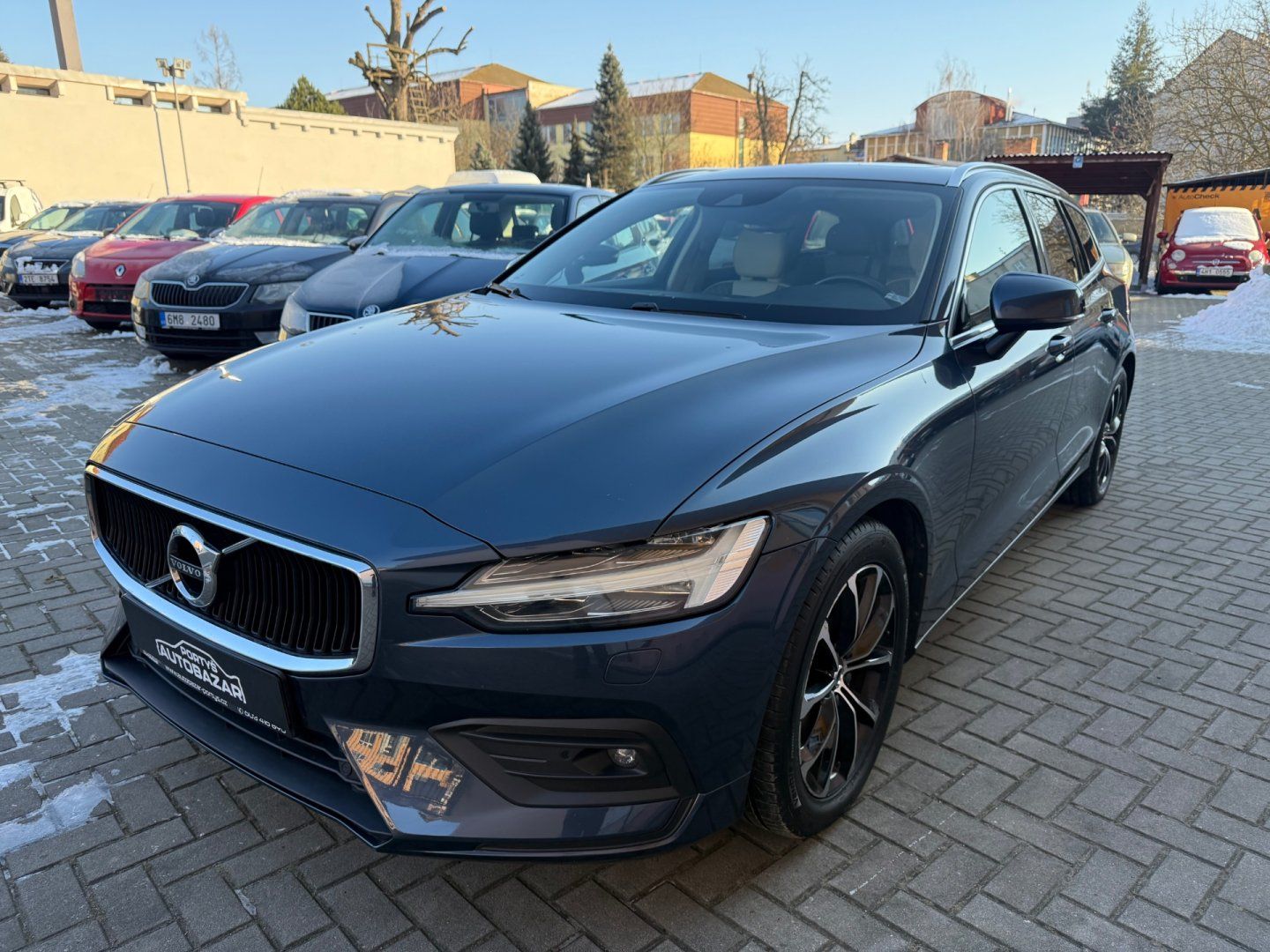 Volvo V60, D4 Momentum - Automat - 140 kW