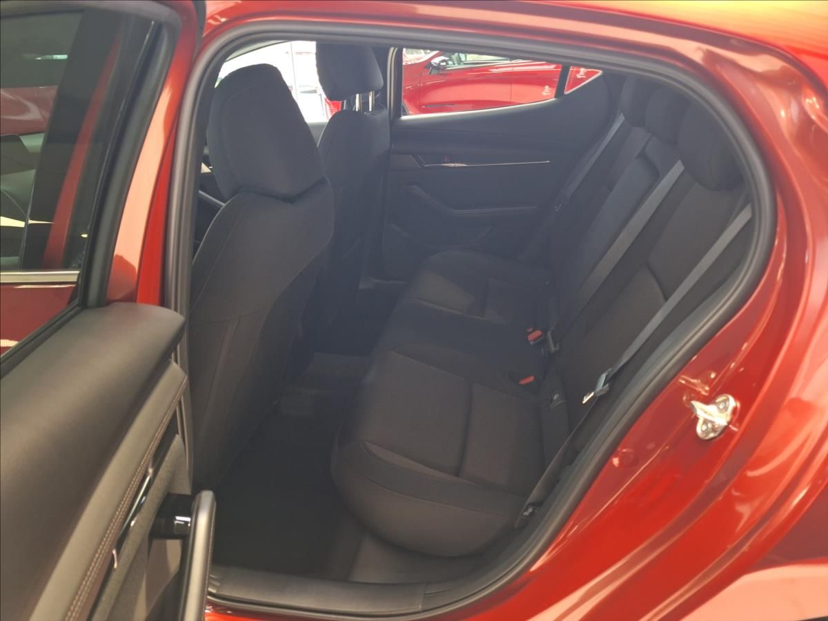 Mazda 3, 2.5 G 140ps 6AT FWD CENTRE-LIN - fotka 4