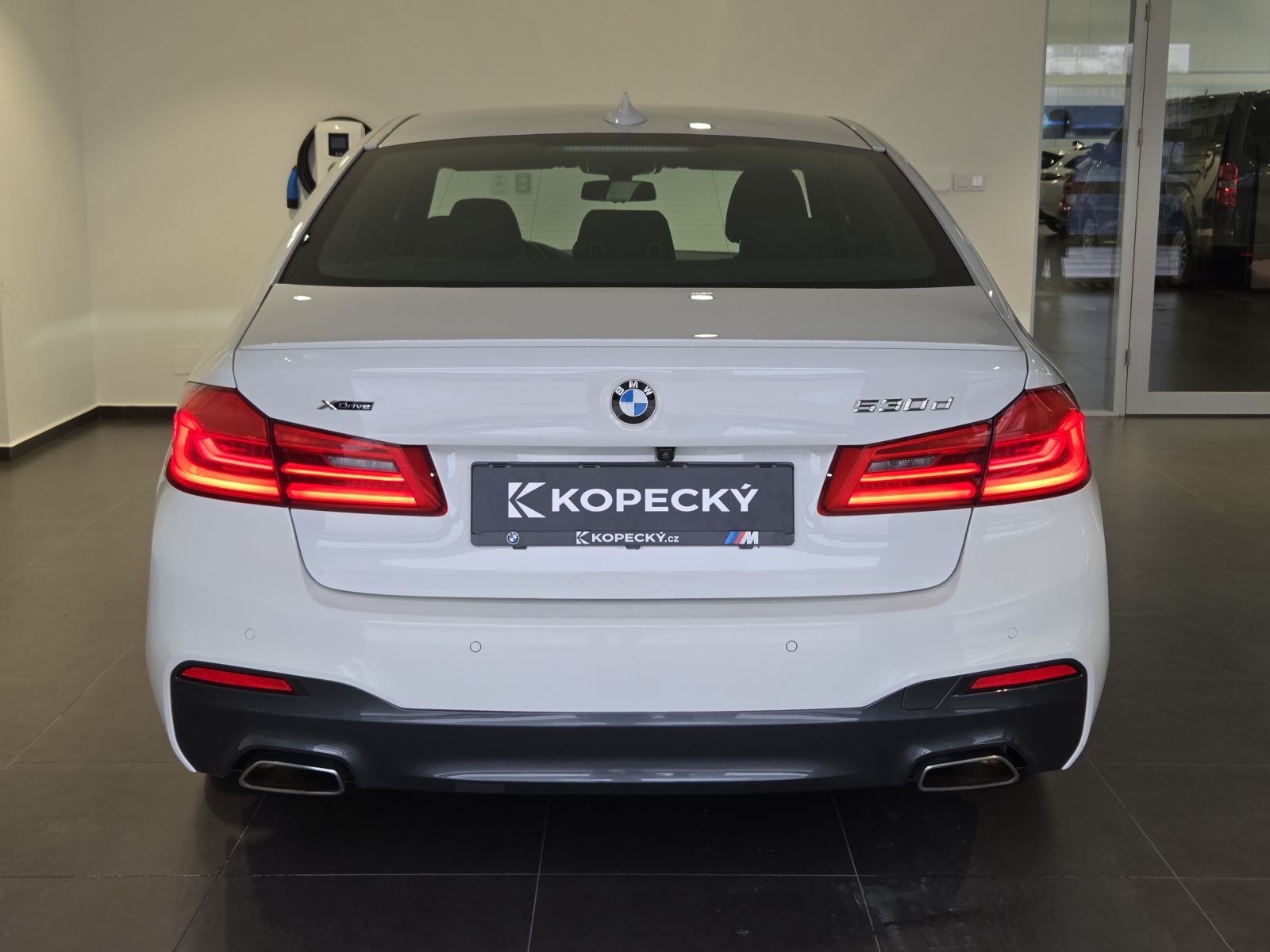 BMW Řada 5, 530d xDrive M Sport - fotka 5