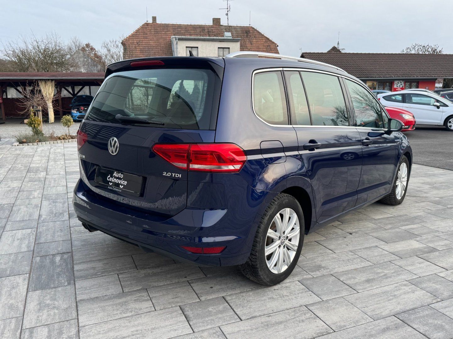 Volkswagen Touran, HIGHLINE 2.0 TDI DSG - fotka 5