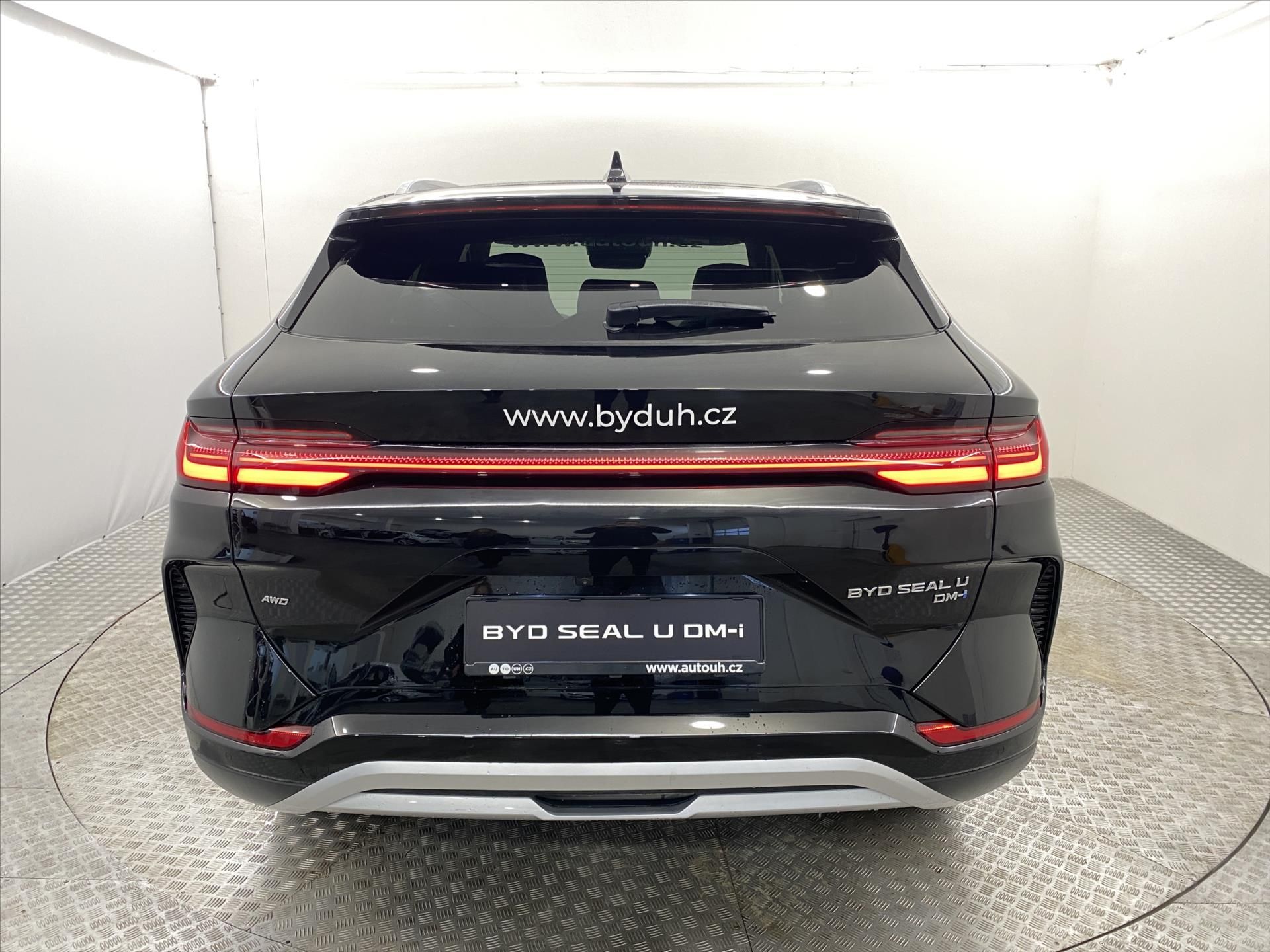 BYD Seal U, Turbo 238 Kw 4x4 Design - fotka 3