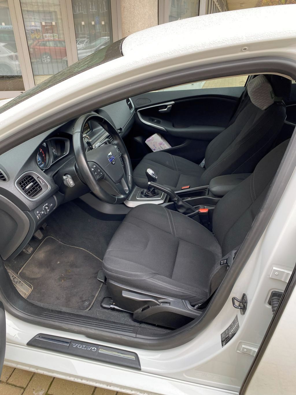 Volvo V40, Volvo V40 T3 R-Design facelift - fotka 4