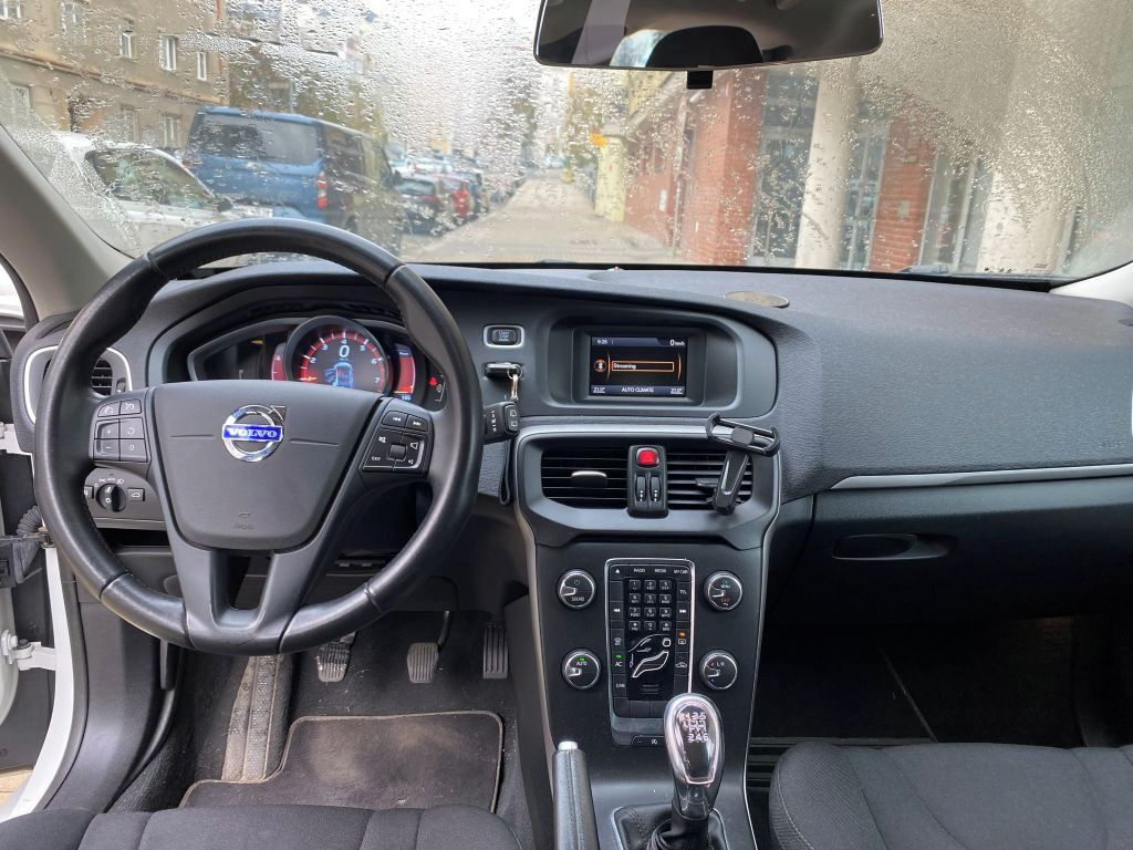 Volvo V40, Volvo V40 T3 R-Design facelift - fotka 5
