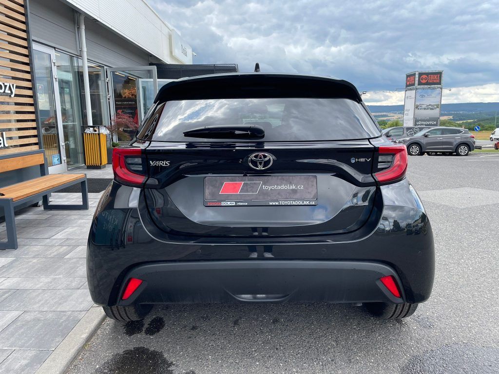 Toyota Yaris, 1.5 HEV Style - fotka 6