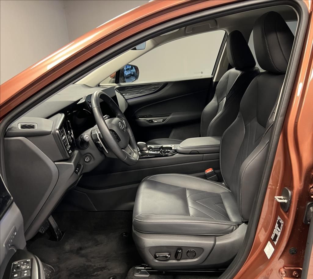 Lexus NX 450h+, 450H+ 2,5 PHEV PRESTIGE - fotka 6