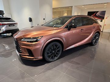 F SPORT + s panoramatickým stř