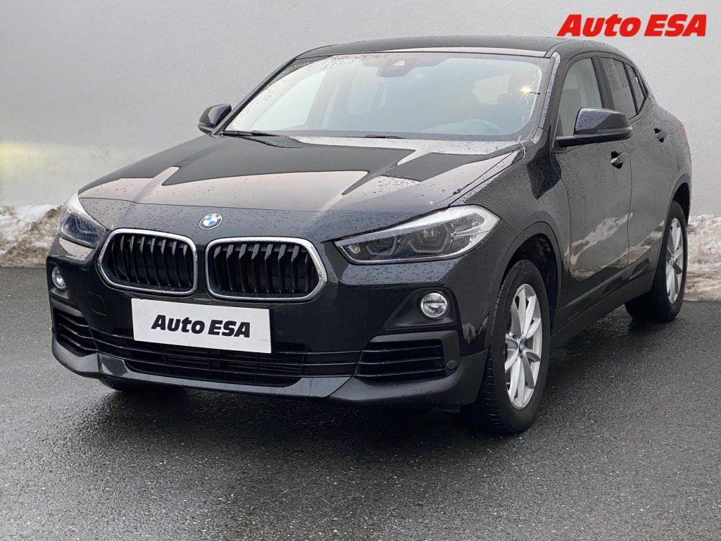 BMW X2, 1.5T sDrive18i,LED,navi - fotka 3