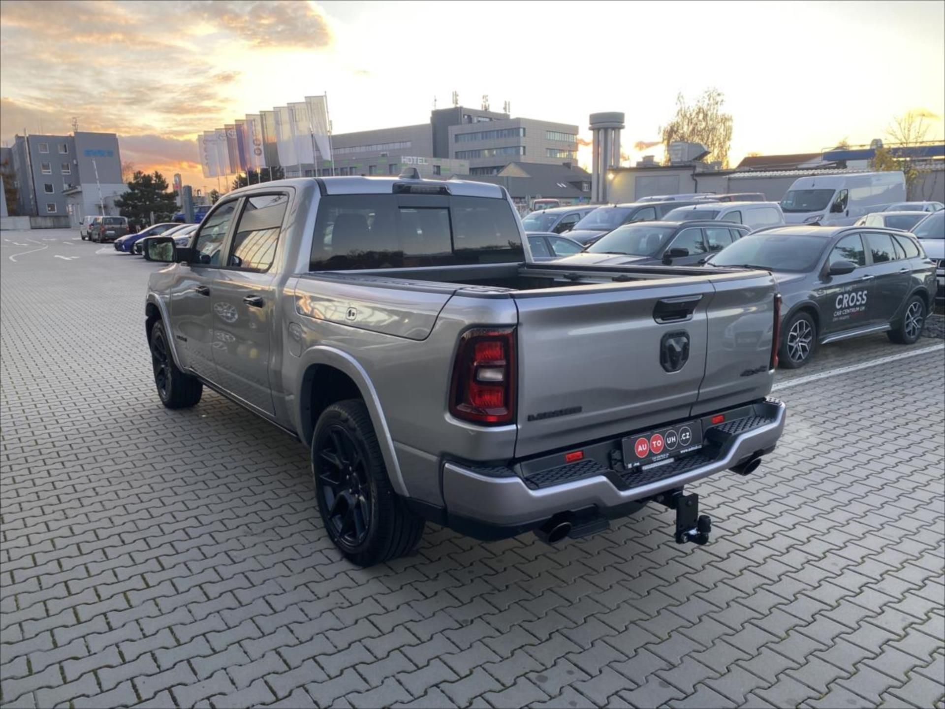 Dodge Ram, 3,0 R6 LPG R6 Laramie Night - fotka 5
