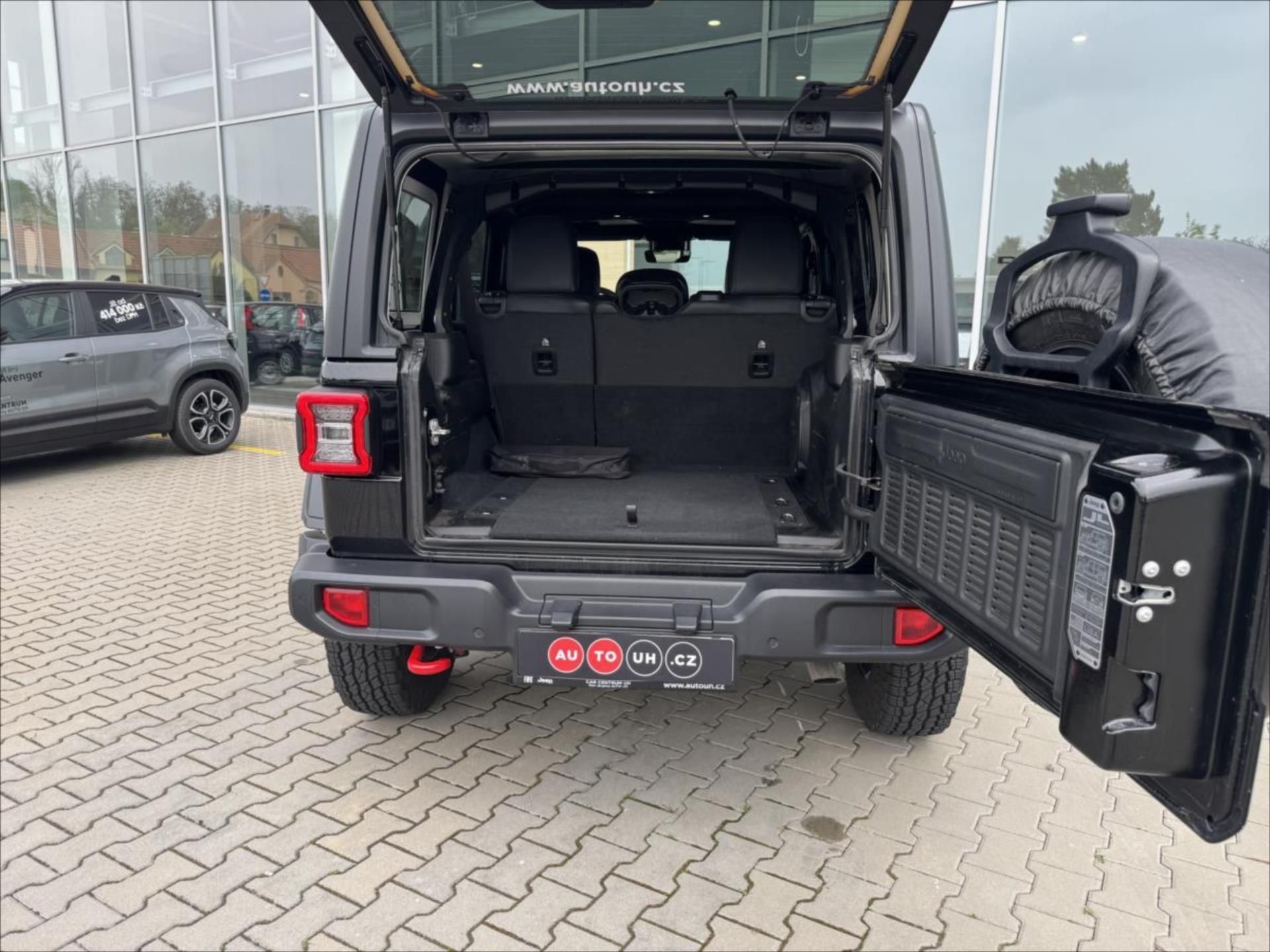 Jeep Wrangler, 2,0 Turbo 4WD 8AT  Rubicon - fotka 6