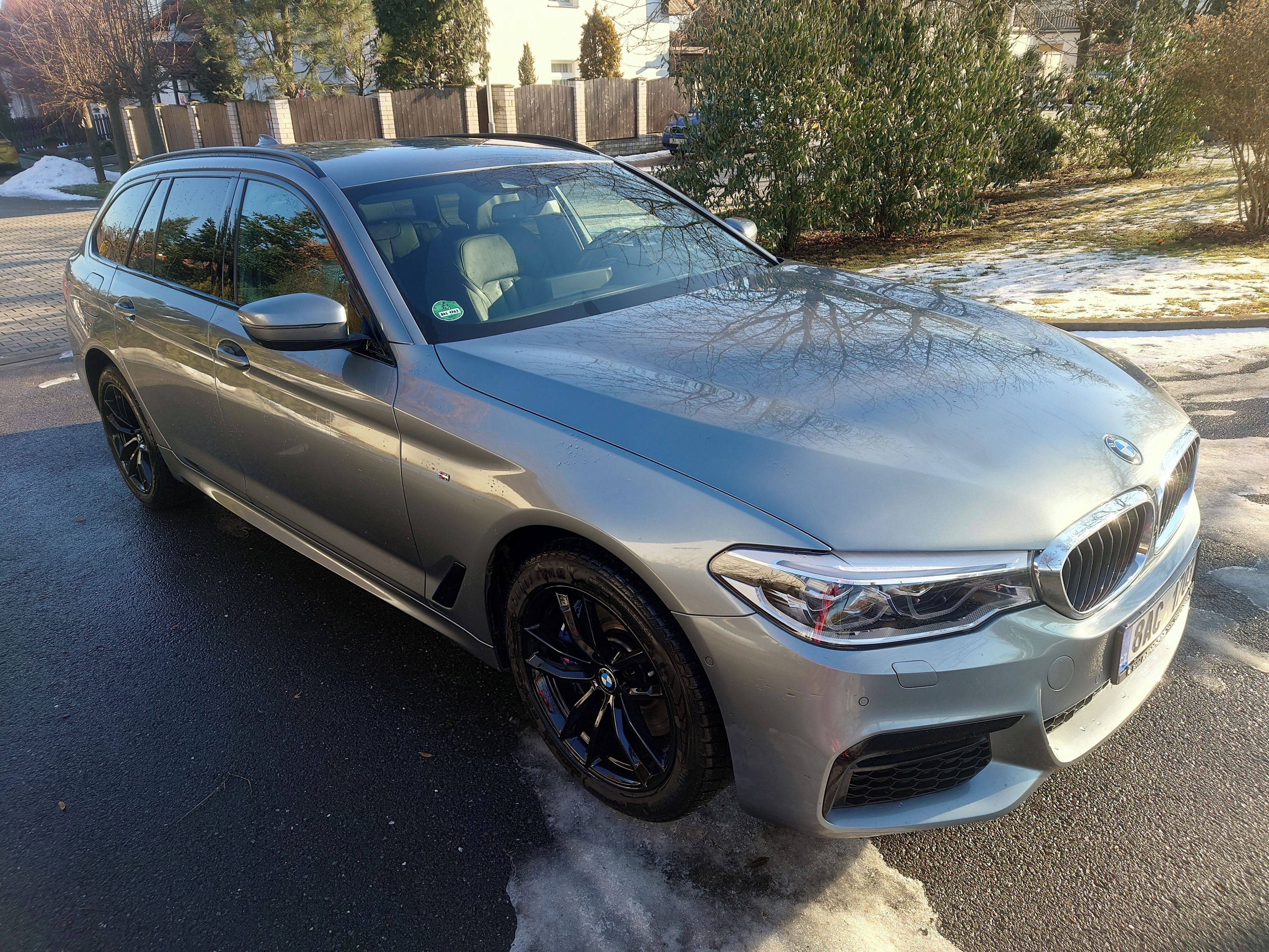 BMW Řada 5, 530d xDrive Touring Mpacket