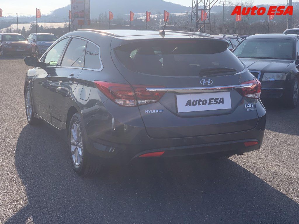 Hyundai i40, 1.7 CRDi,Automat - fotka 4