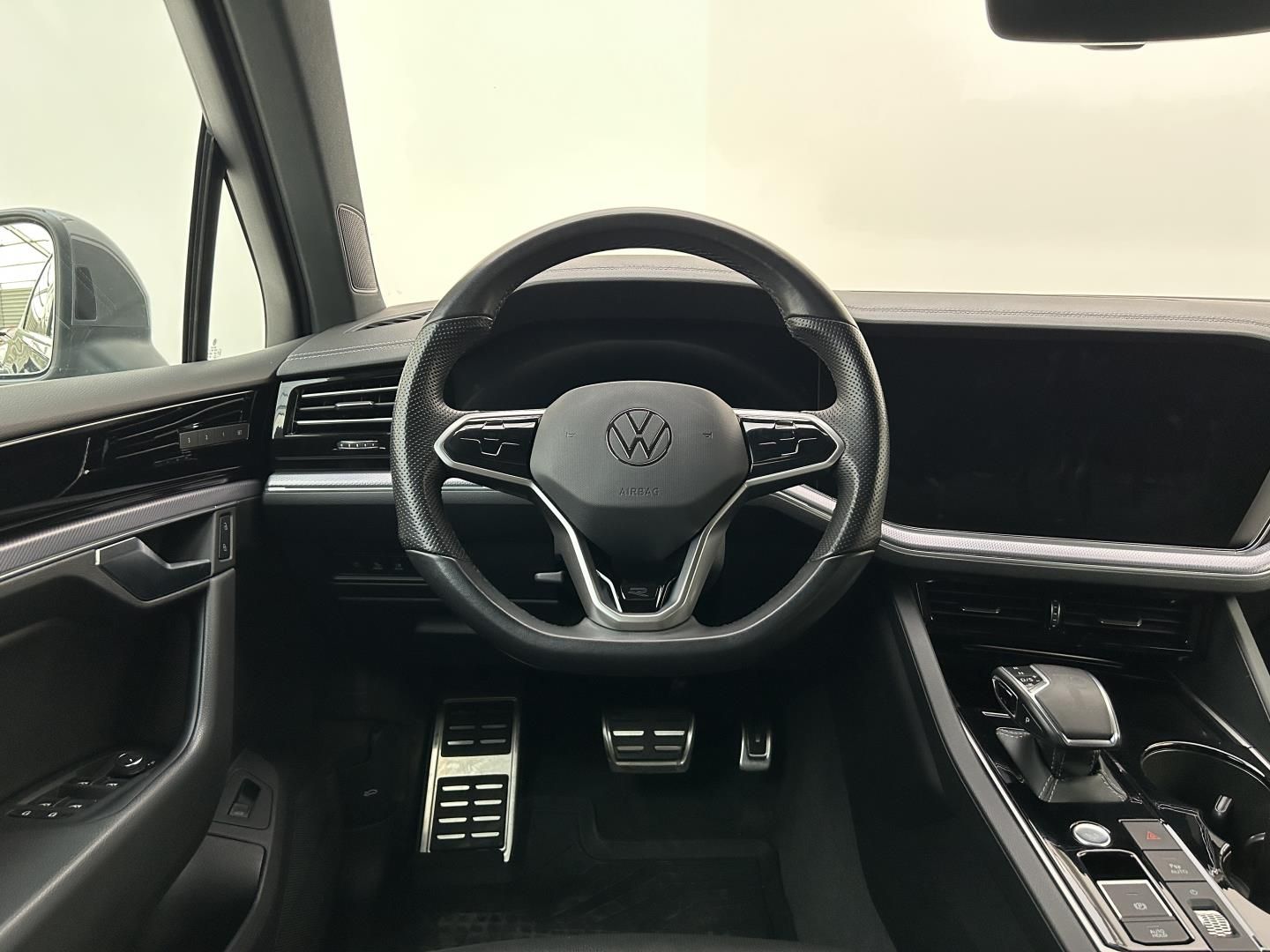 Volkswagen Touareg, 3.0TSI 250kW 4x4  R-Line - fotka 5
