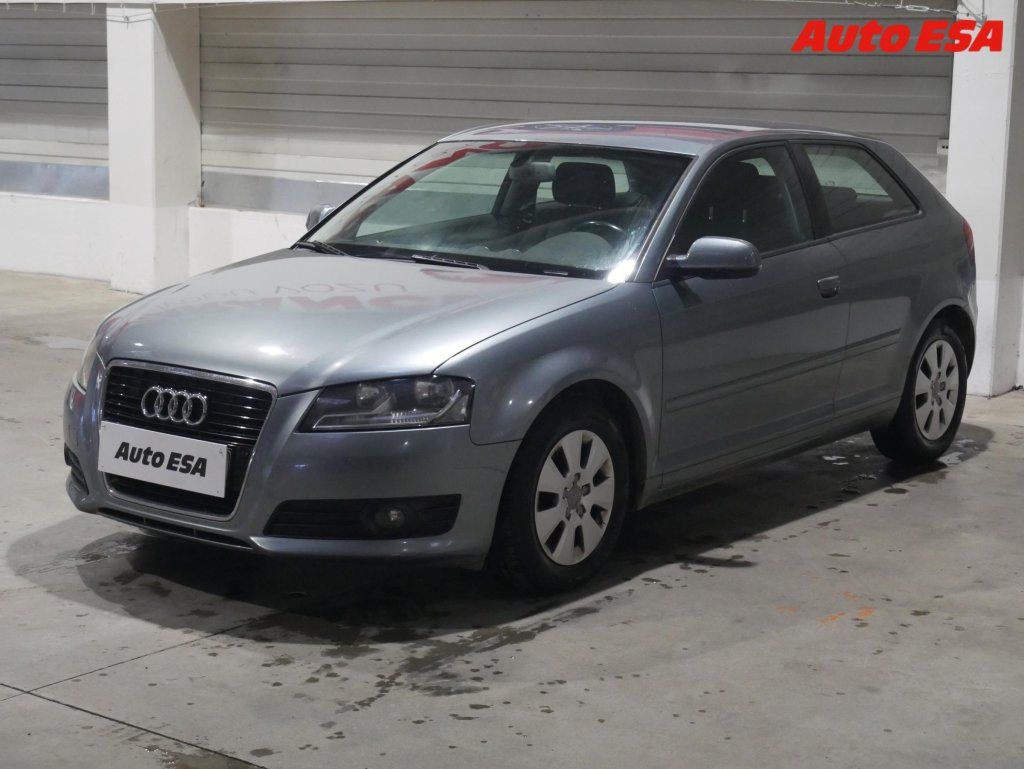 Audi A3, 1.6 TDi,autoAC - fotka 3
