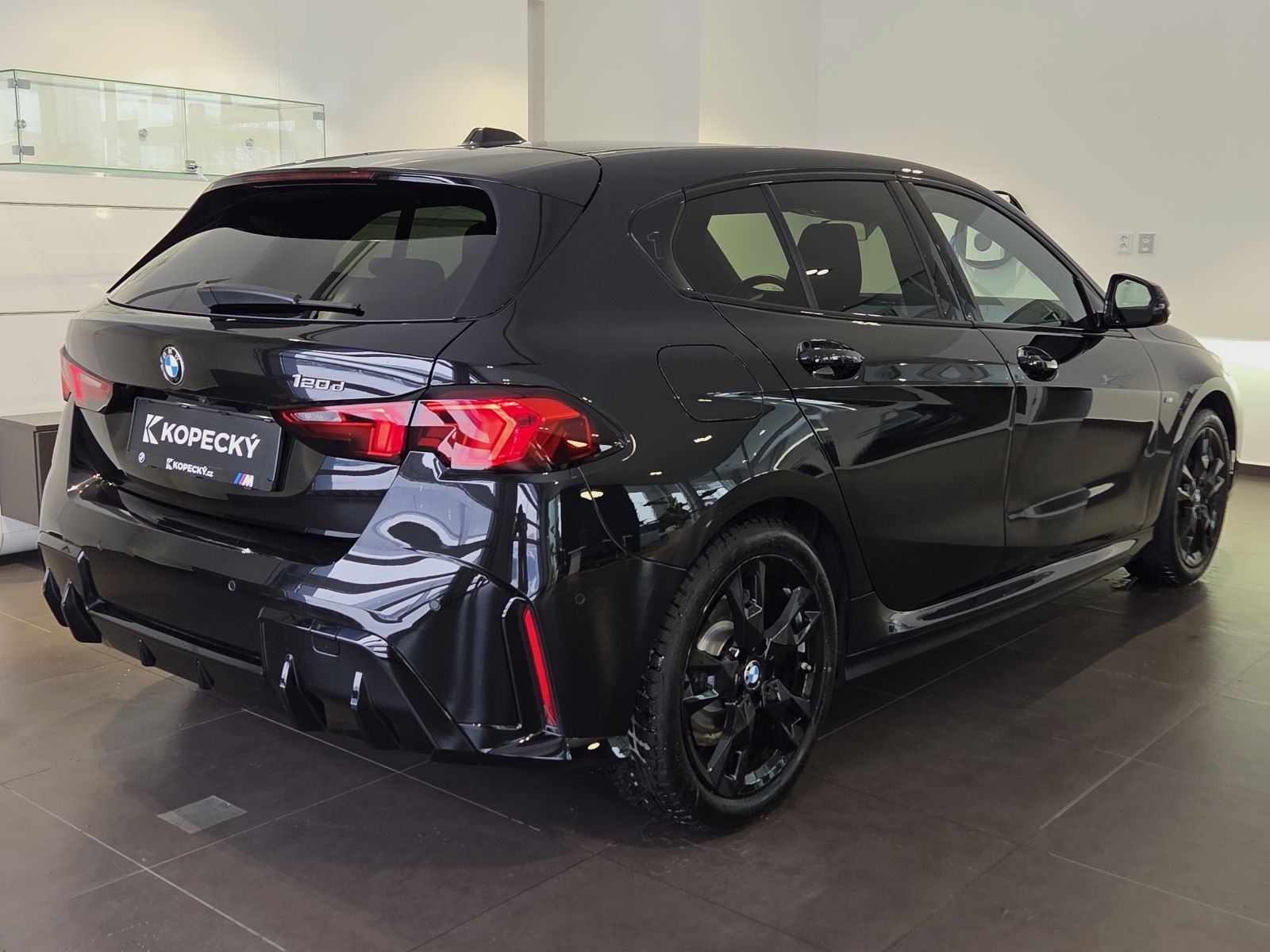 BMW Řada 1, 120d sDrive M Sport - fotka 6