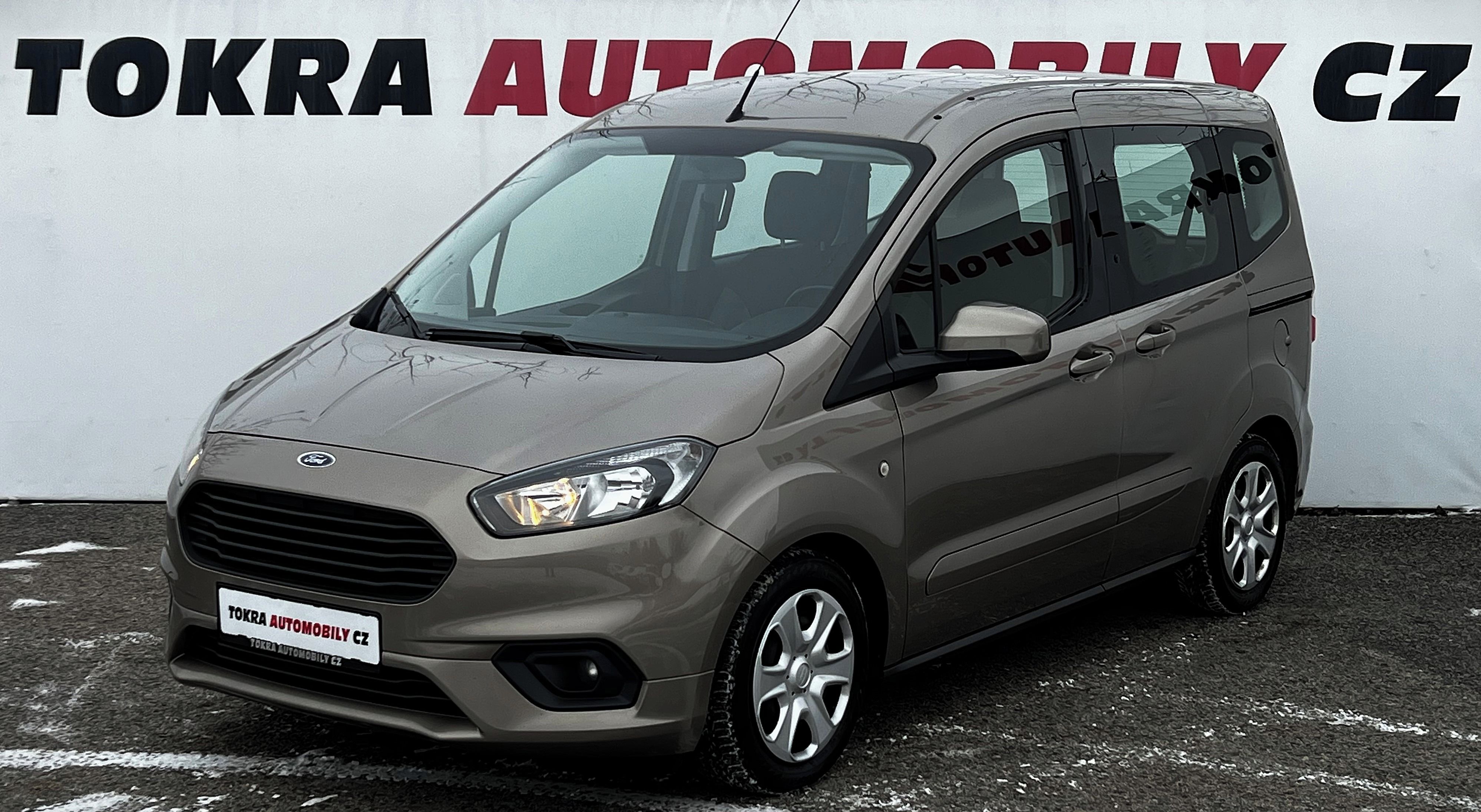 Ford Tourneo Courier, 1.5TDCI Klima ČR 1.Majitel DPH