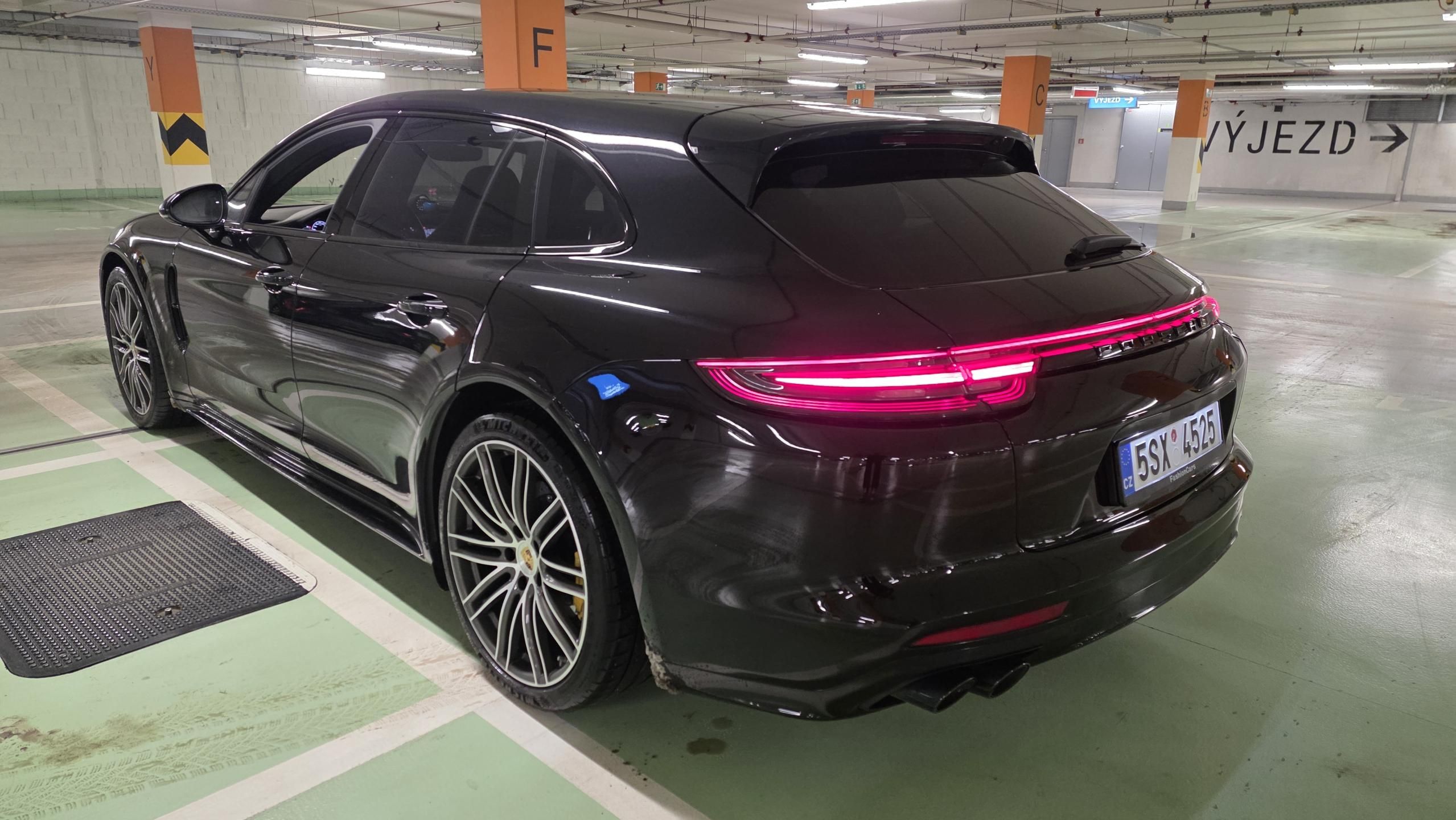 Porsche Panamera, TURBO CERAMIC NOČNÍ PANO MAX - fotka 6