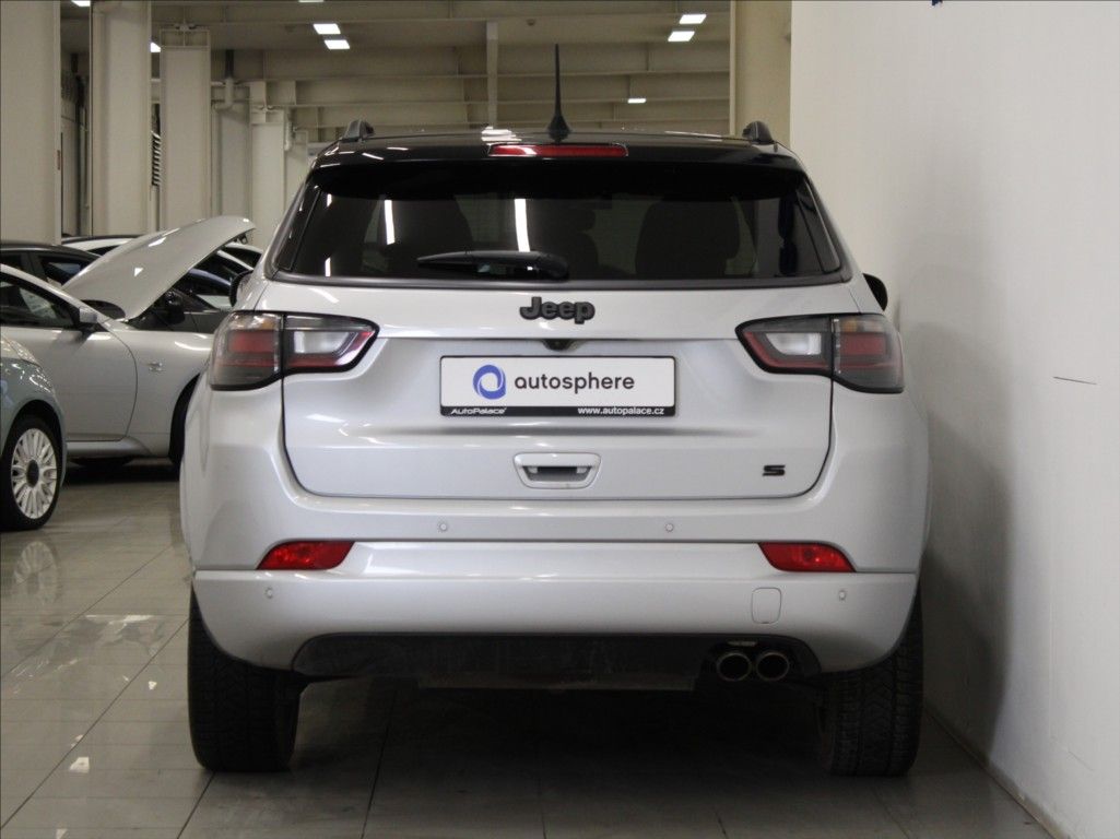 Jeep Compass, 1,3 T 110kW AT S-Limited Paměť - fotka 4