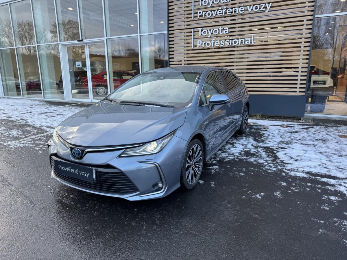 Toyota Corolla, 1,8 STYLE TECH
