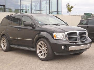 5,7 V8 HEMI 4x4 AUTOMAT