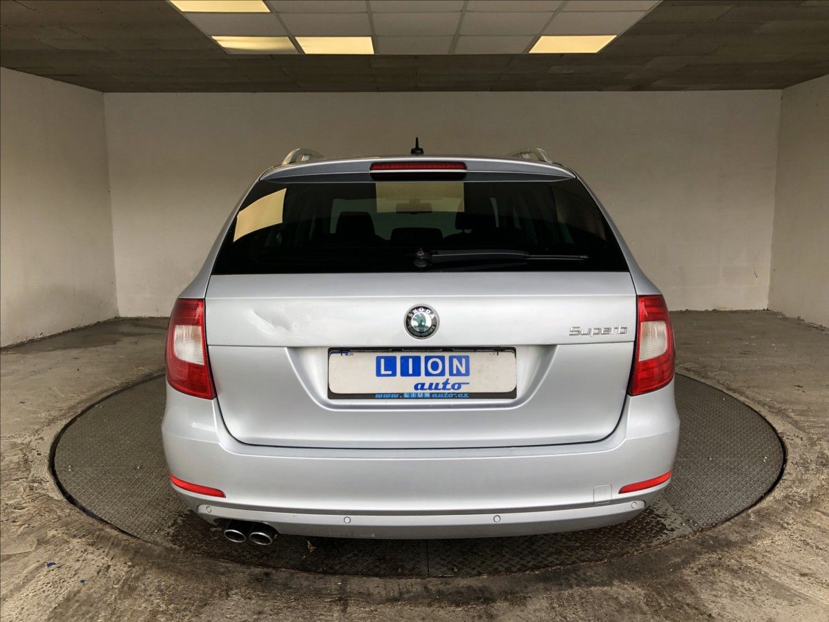 Škoda Superb, 2,0 TDI - fotka 6