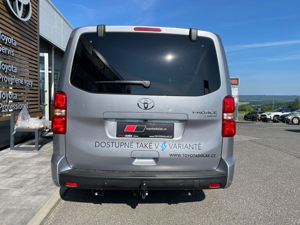 Toyota Proace Verso, 2.0L 8AT Family 8 - fotka 5