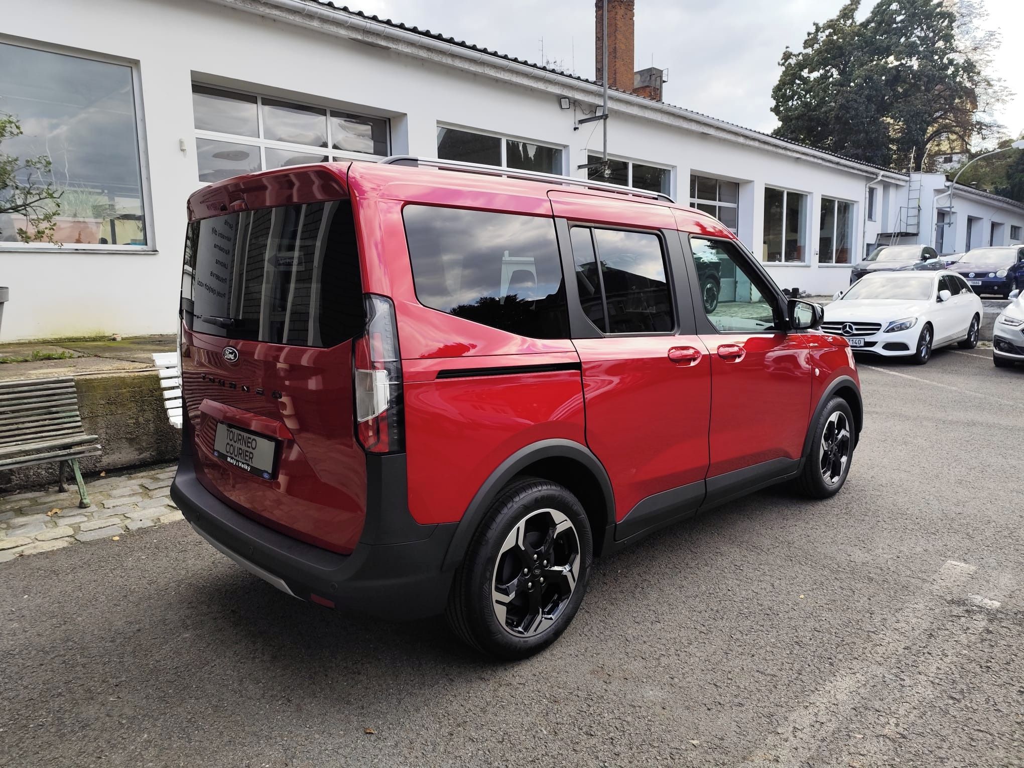 Ford Tourneo Courier, Active 1.0 EcoBoost 92 kW/125k - fotka 5