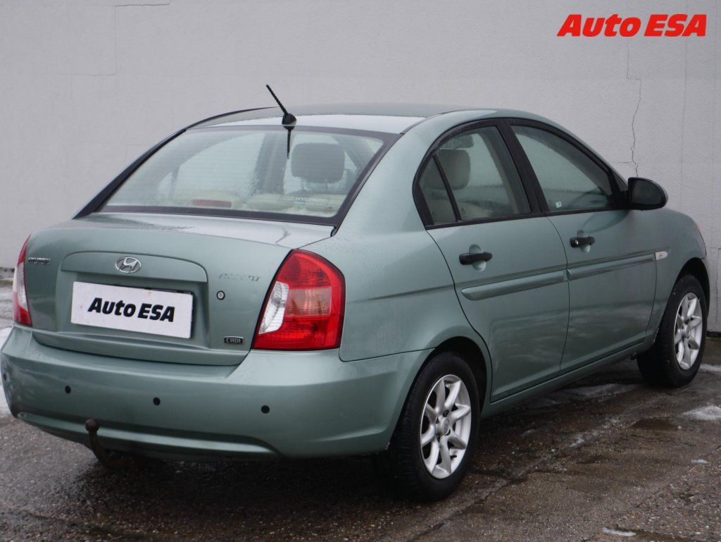 Hyundai Accent, 1.5 CRDi,1.maj,ČR,TZ - fotka 6