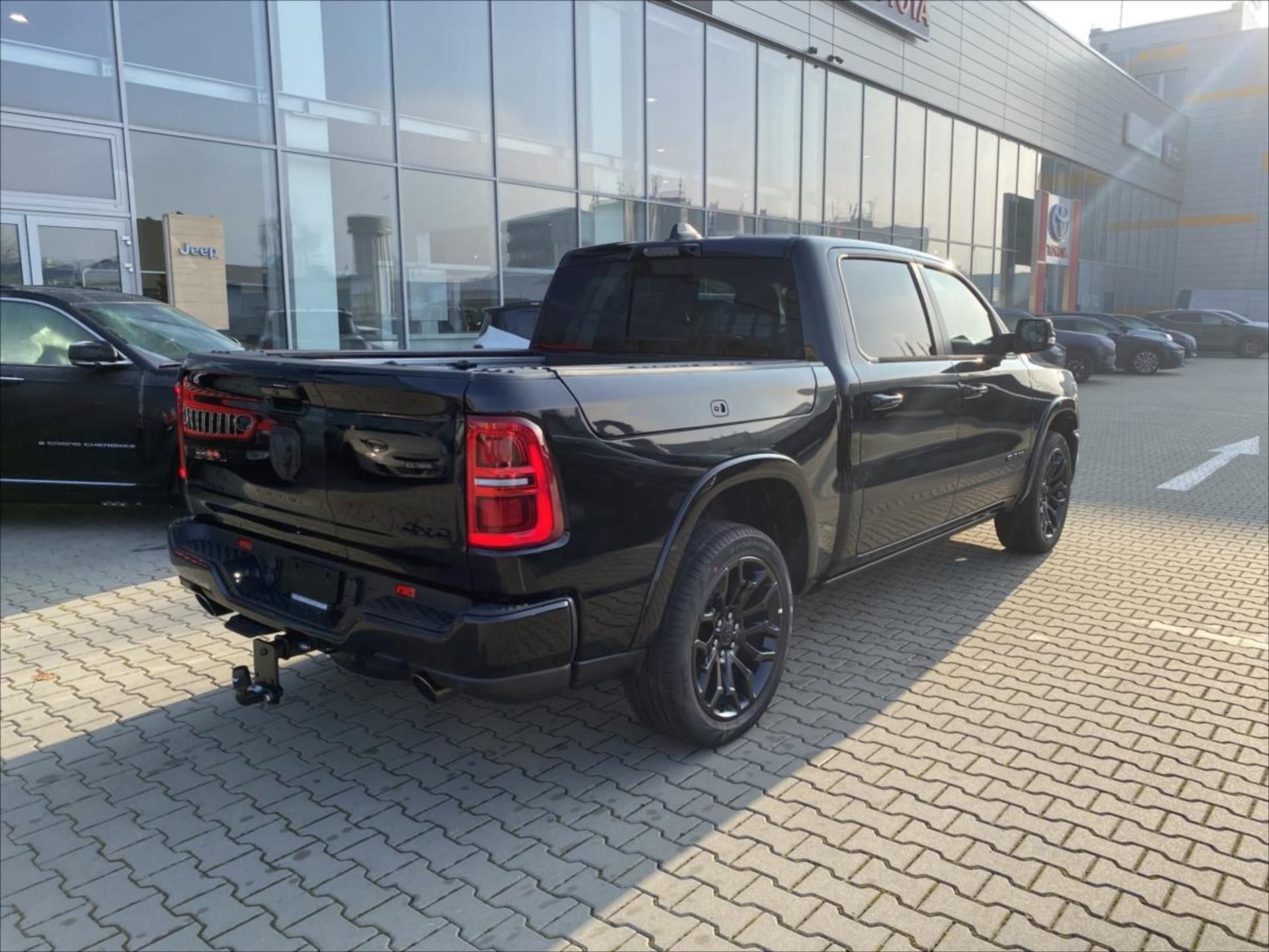 Dodge Ram, 3,0 R6  Limited Night - fotka 3