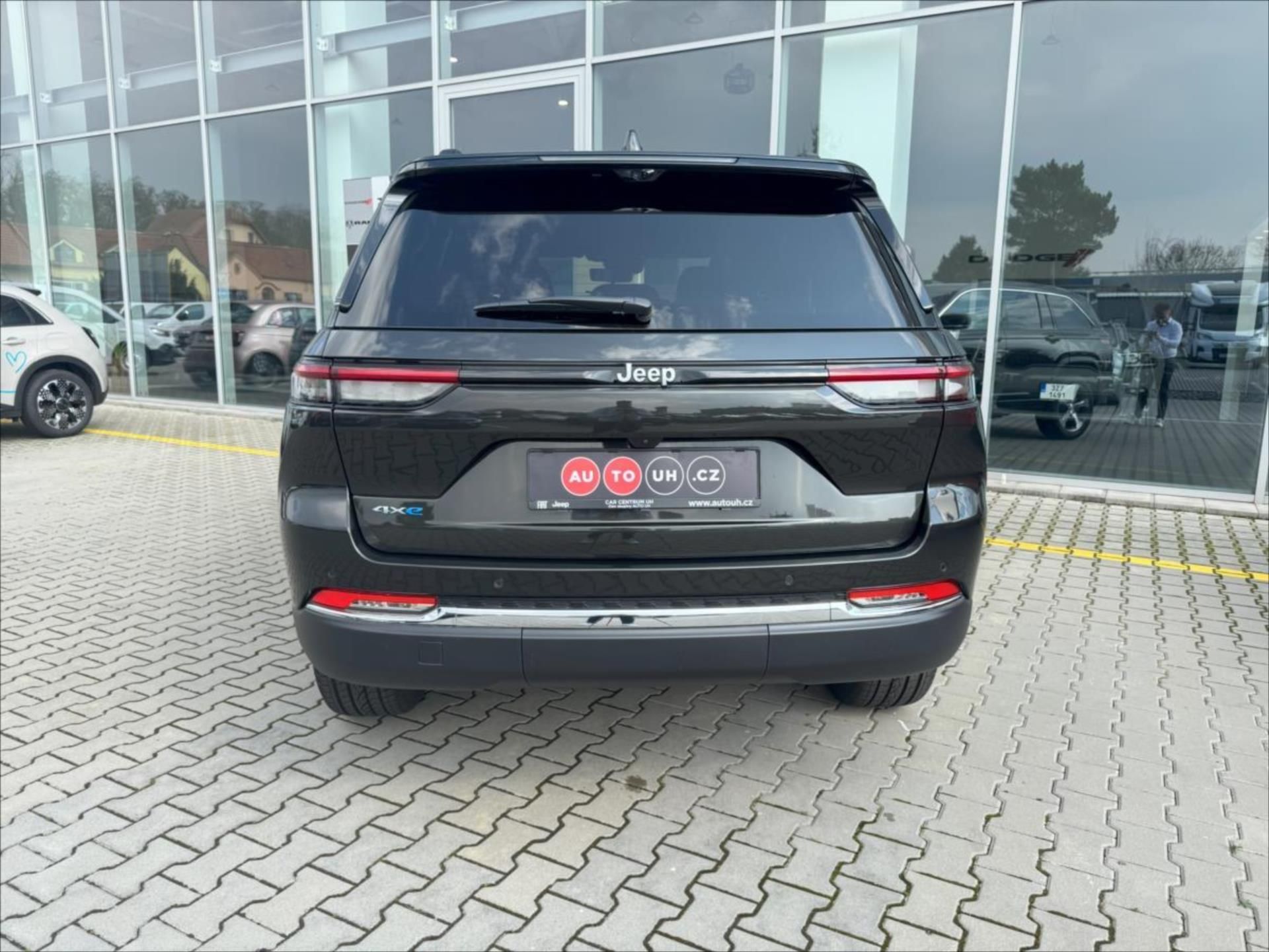 Jeep Grand Cherokee, 2,0 4xe Plug-In 380k 8AT  Limi - fotka 5