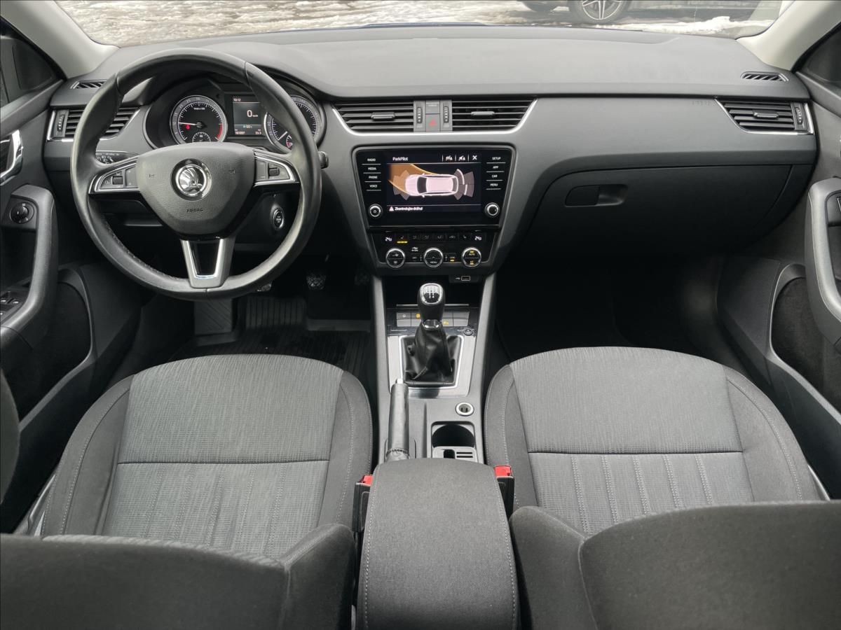 Škoda Octavia, 1,6 TDI Combi Style LED+KESSY - fotka 6