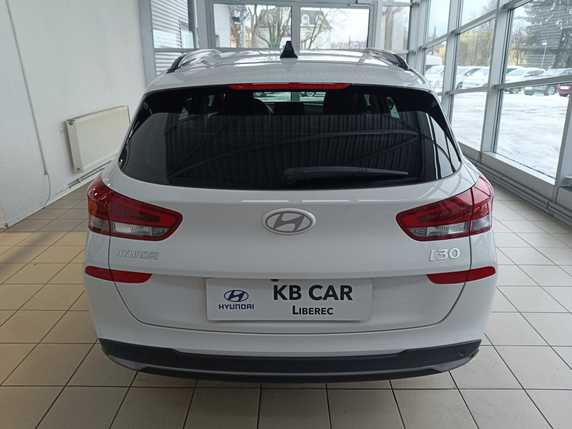 Hyundai i30, 1.5 DPI 71kW STYLE MT - fotka 3