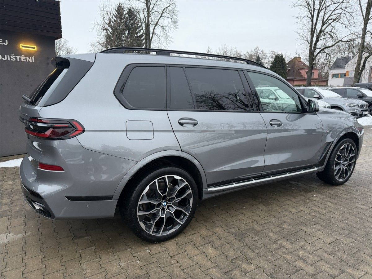 BMW X7, 40d Xdrive Msport - fotka 5