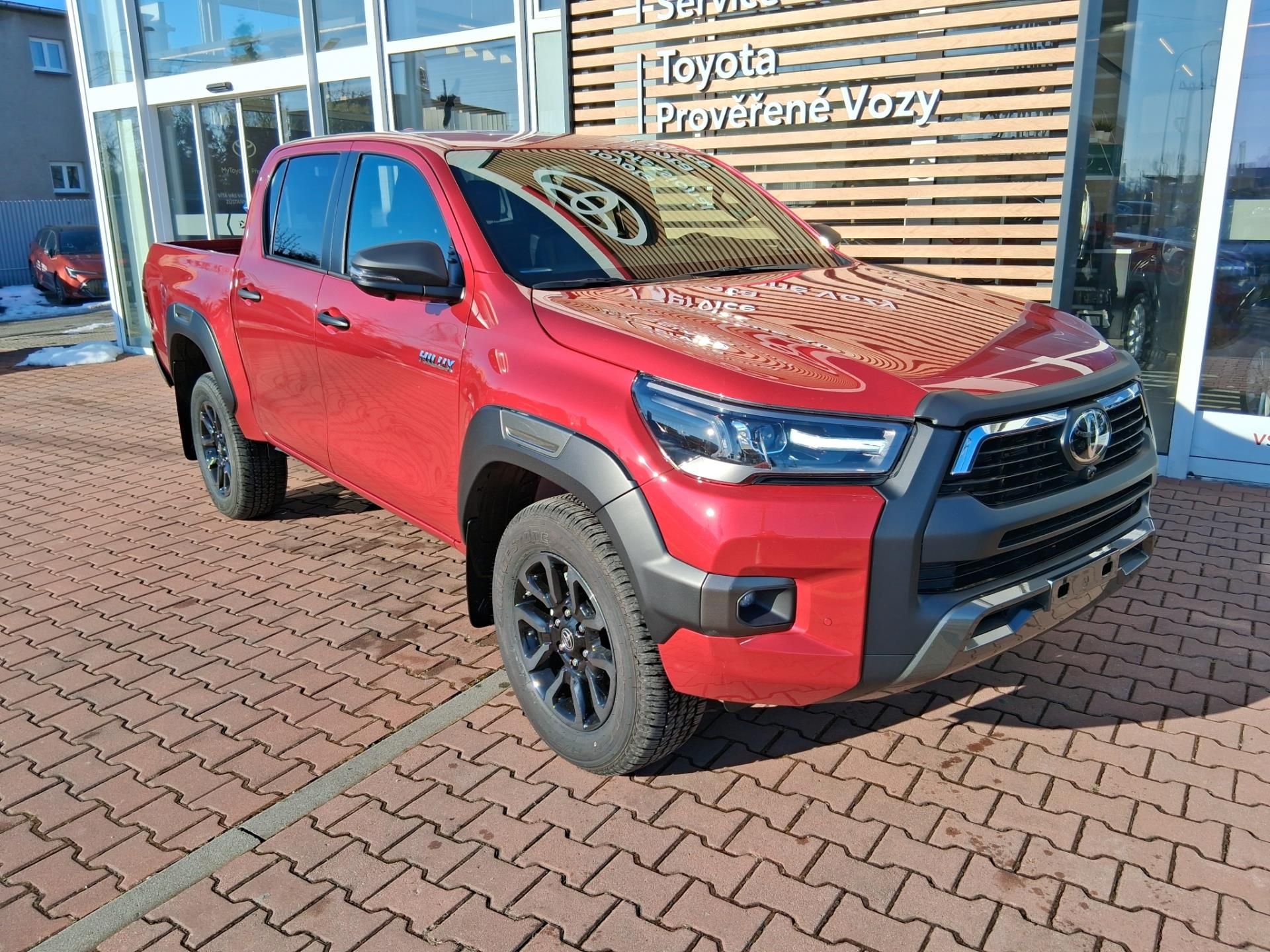Toyota Hilux, 2,8D-4D 205K INVINCIBLE