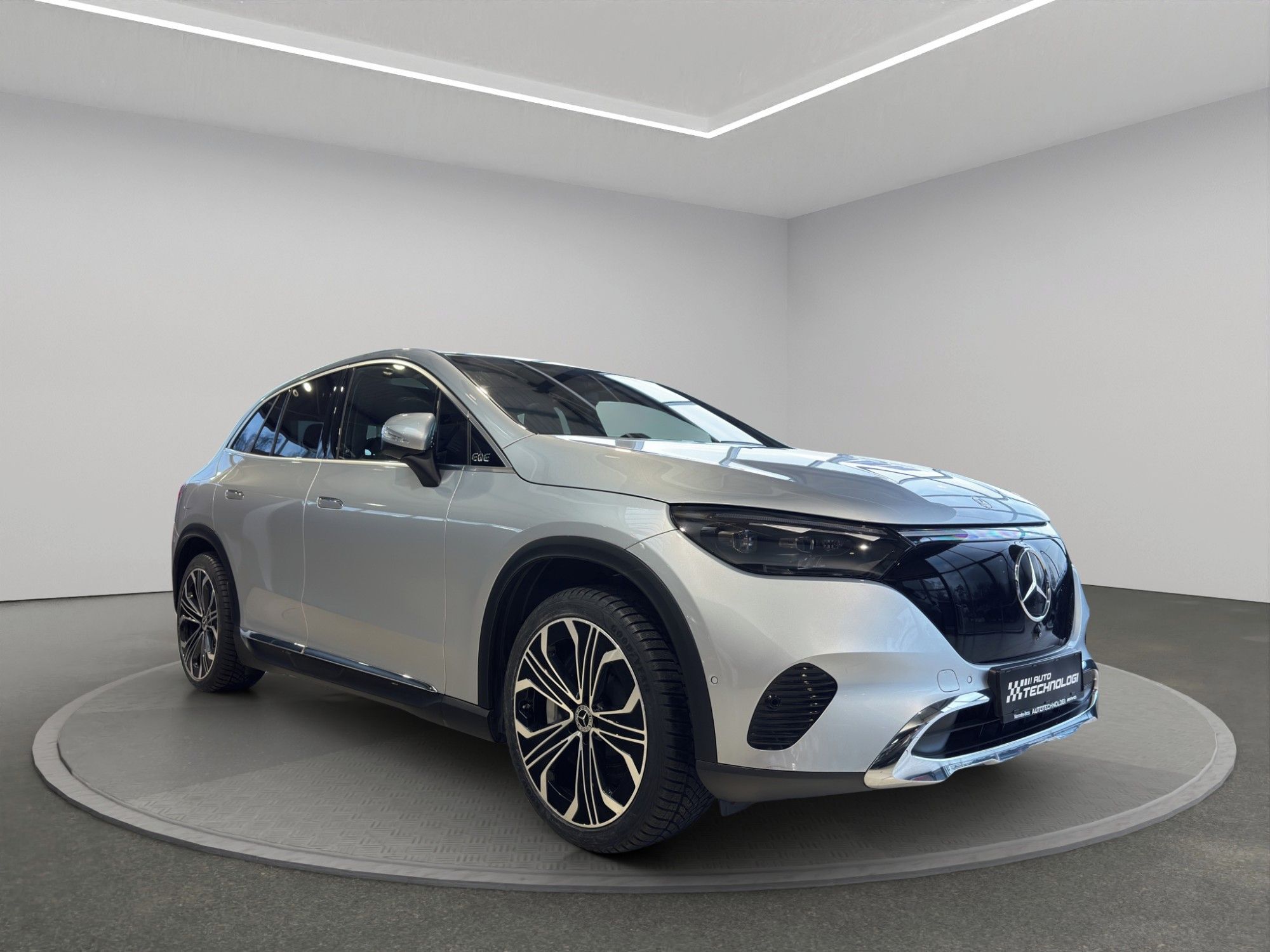 Mercedes-Benz EQE, 350+ - fotka 3