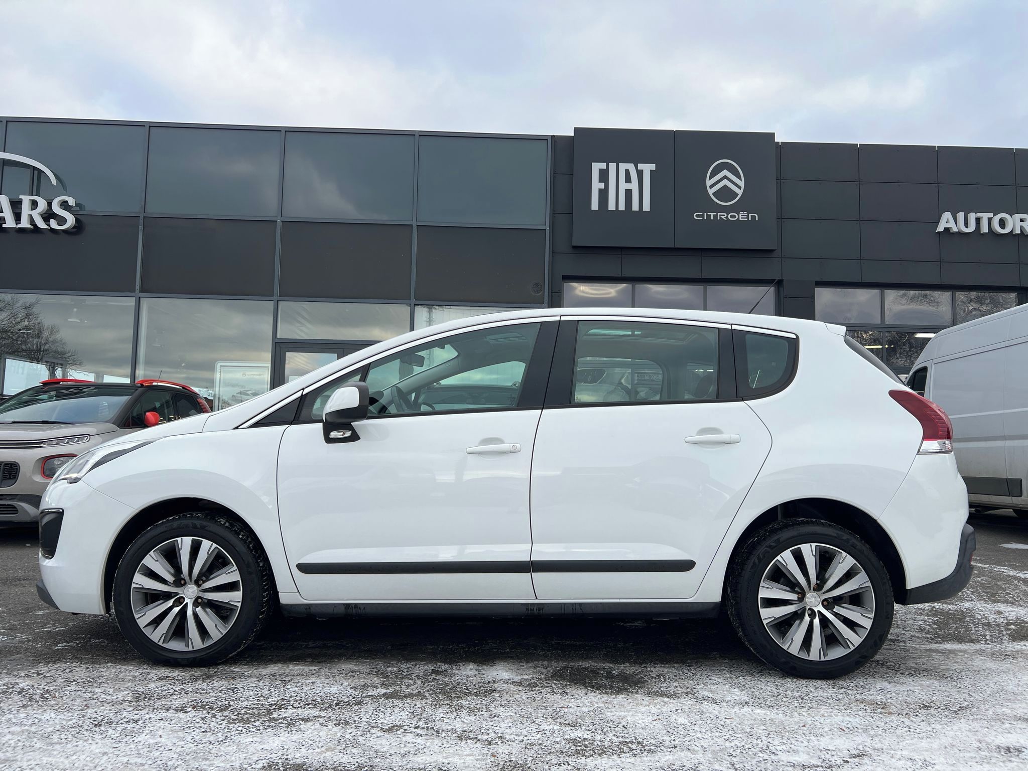 Peugeot 3008, 1.6 VTI120k ZÁRUKA SERVIS PANO - fotka 4