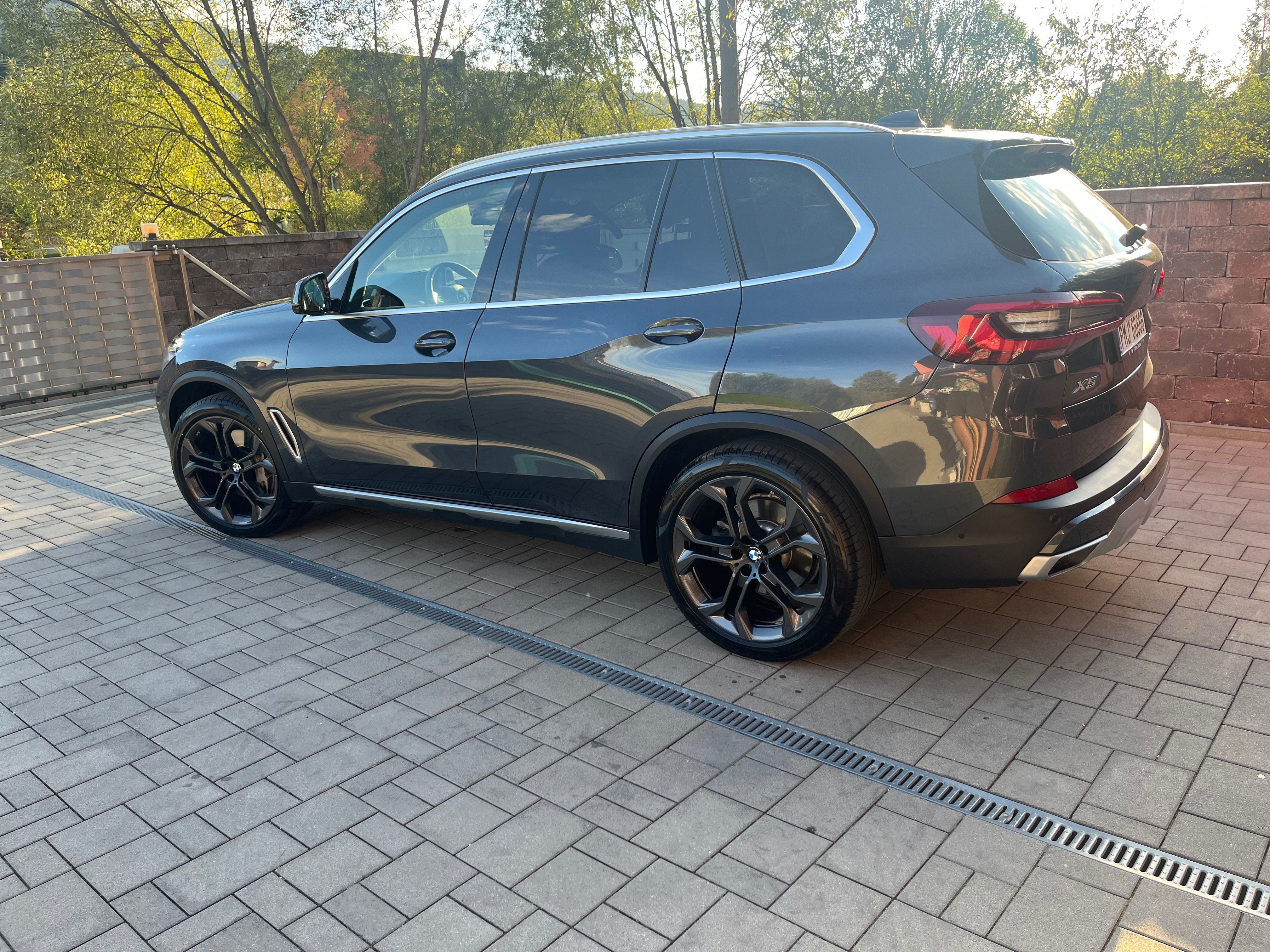 BMW X5, 40d, 2021, 75 000km, 250kW - fotka 3