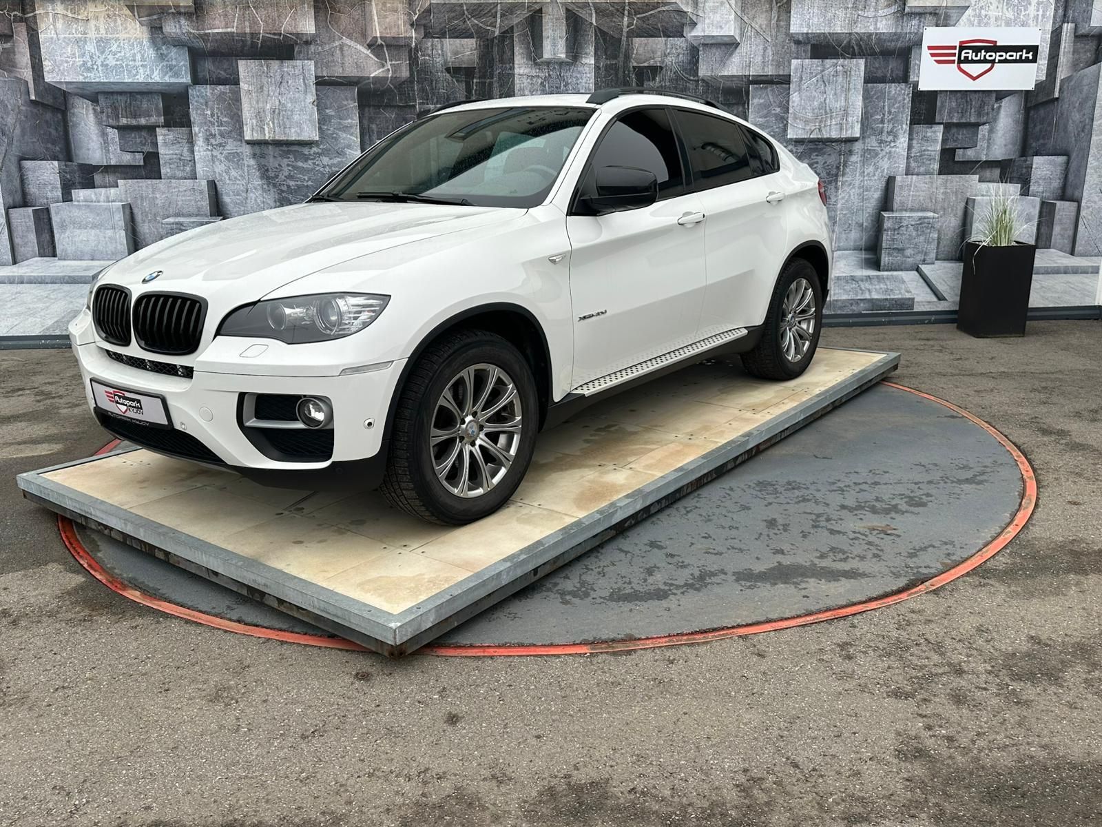 BMW X6, 40D, 225KW, MASÁŽ, VÝBAVA - fotka 3