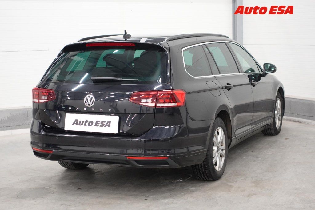 Volkswagen Passat, 2.0TDi,DSG,LED,navi - fotka 4