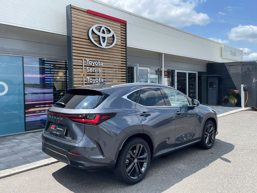 Lexus NX 350h - fotka 5