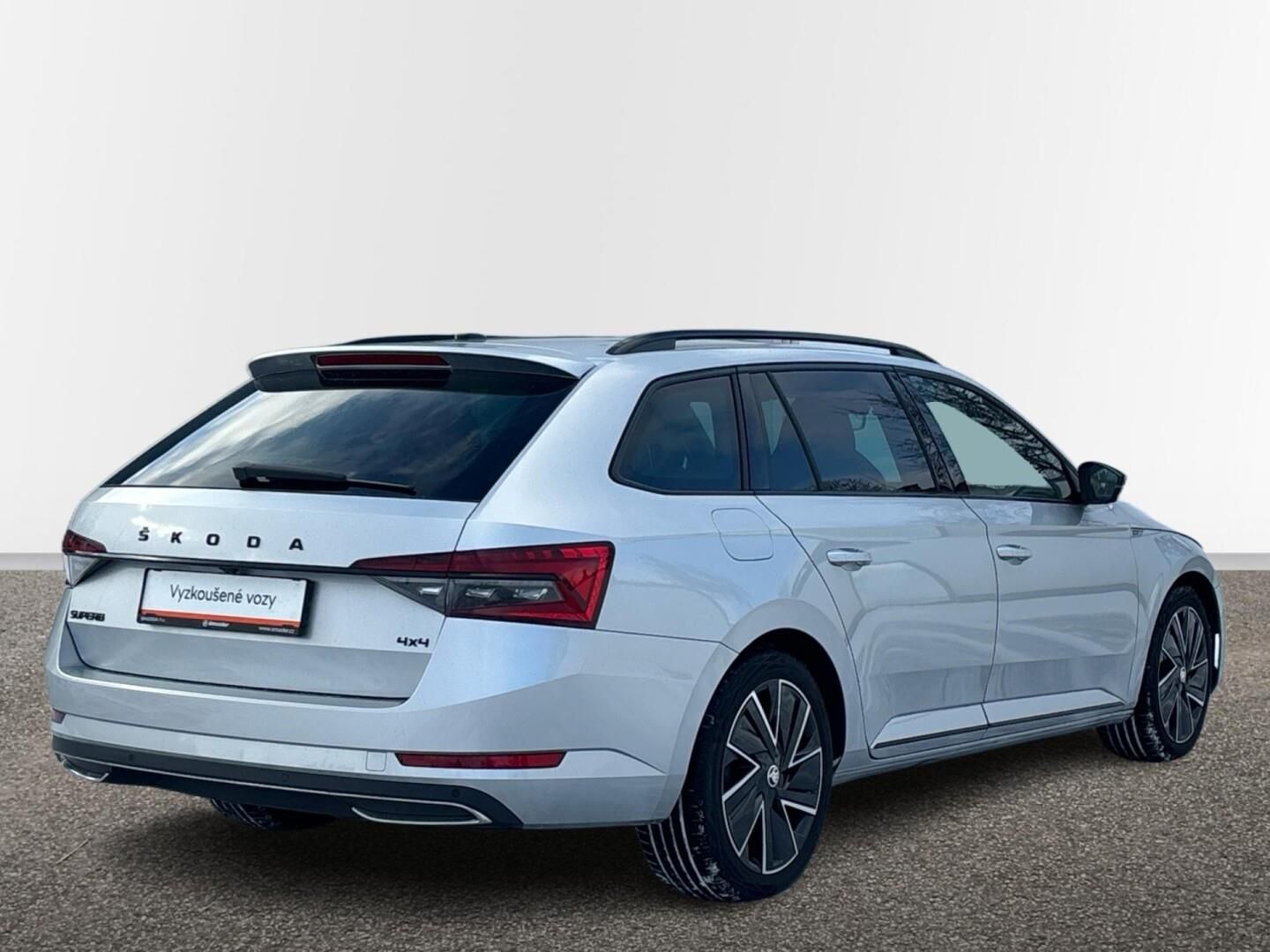 Škoda Superb, 2.0 TDI / 147 kW Sportline 4x4 - fotka 2