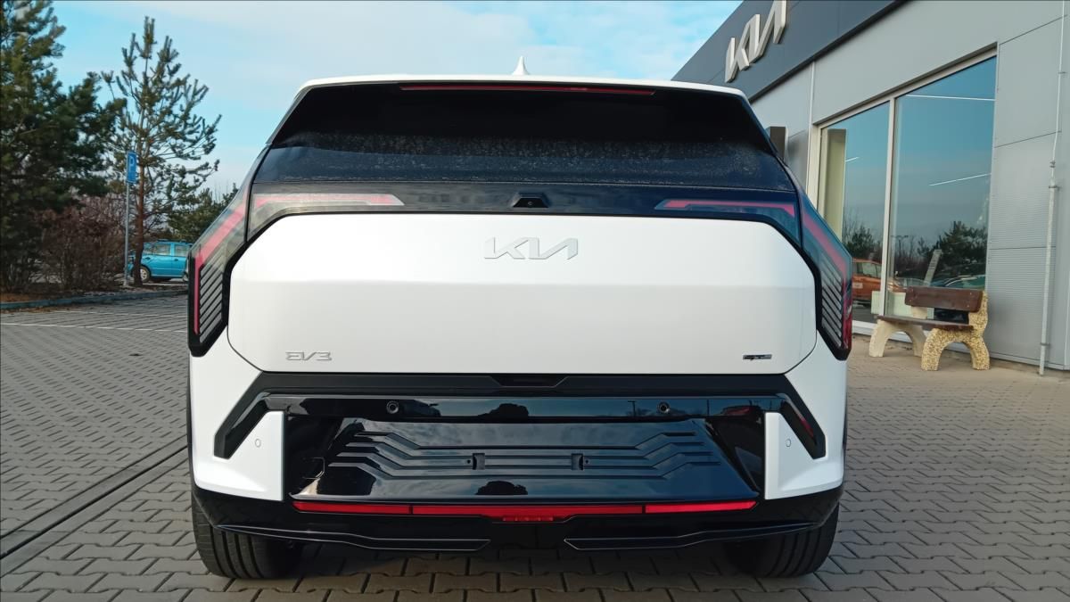Kia EV3, AC el. 4x2 GT-LINE 150 - fotka 5
