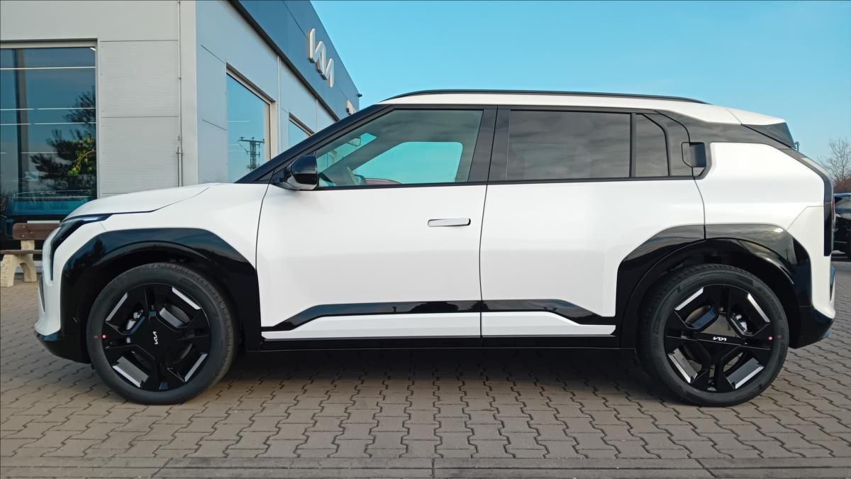 Kia EV3, AC el. 4x2 GT-LINE 150 - fotka 6