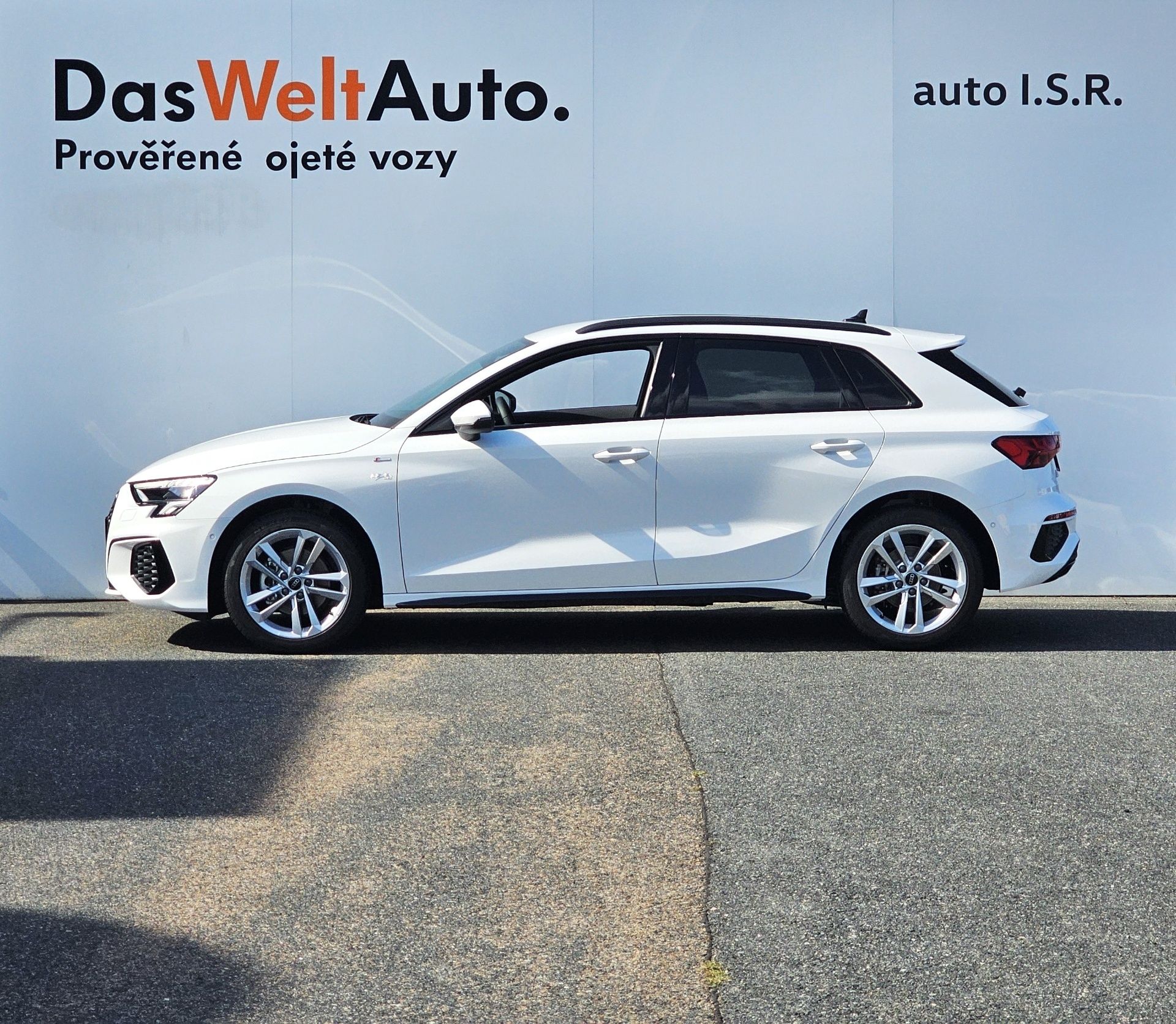 Audi A3, S-LINE 35 TFSI CoD - fotka 3