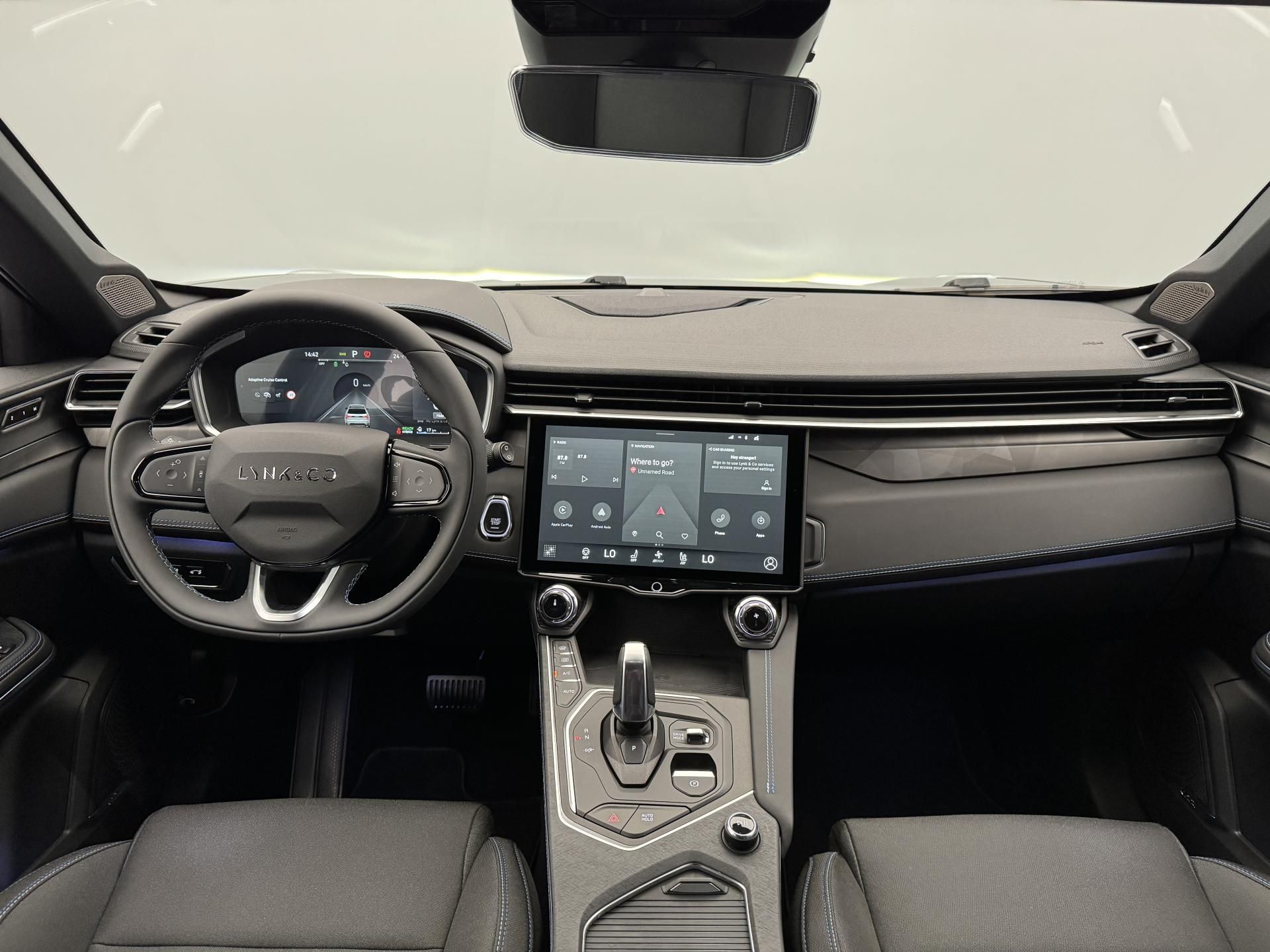 Lynk & Co 01, PHEV DCT AUT 1.maj - fotka 2