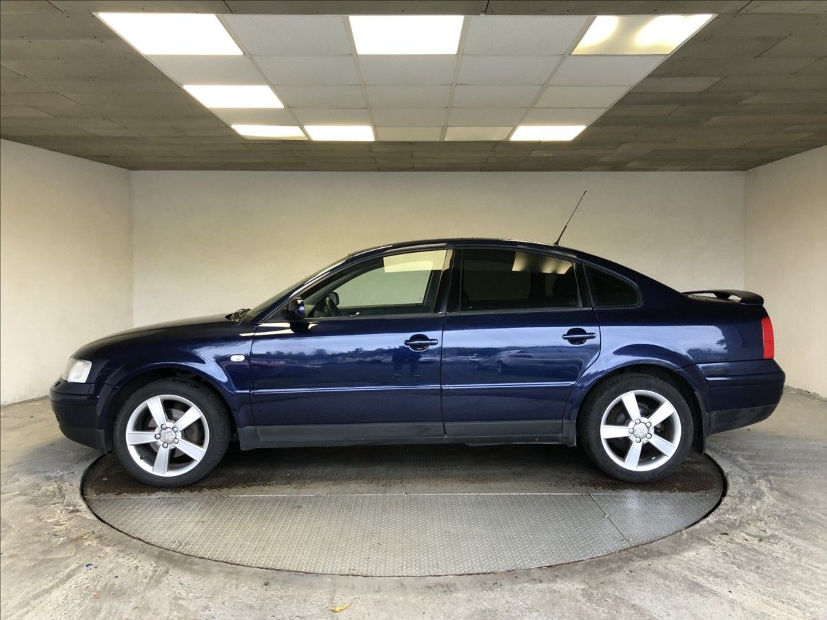 Volkswagen Passat, 1,8 T 20V - fotka 4