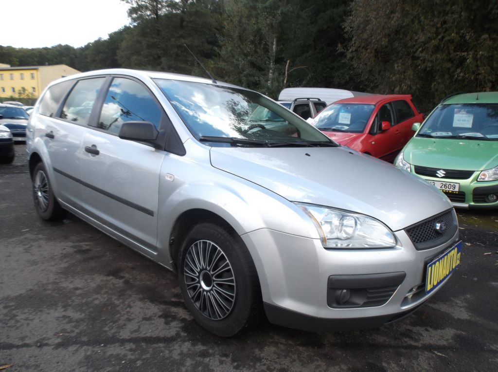 Ford Focus, 1,6 TDCi pouze na nd nepojízdn - fotka 3
