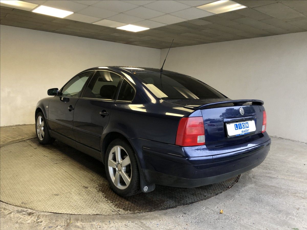 Volkswagen Passat, 1,8 T 20V - fotka 5