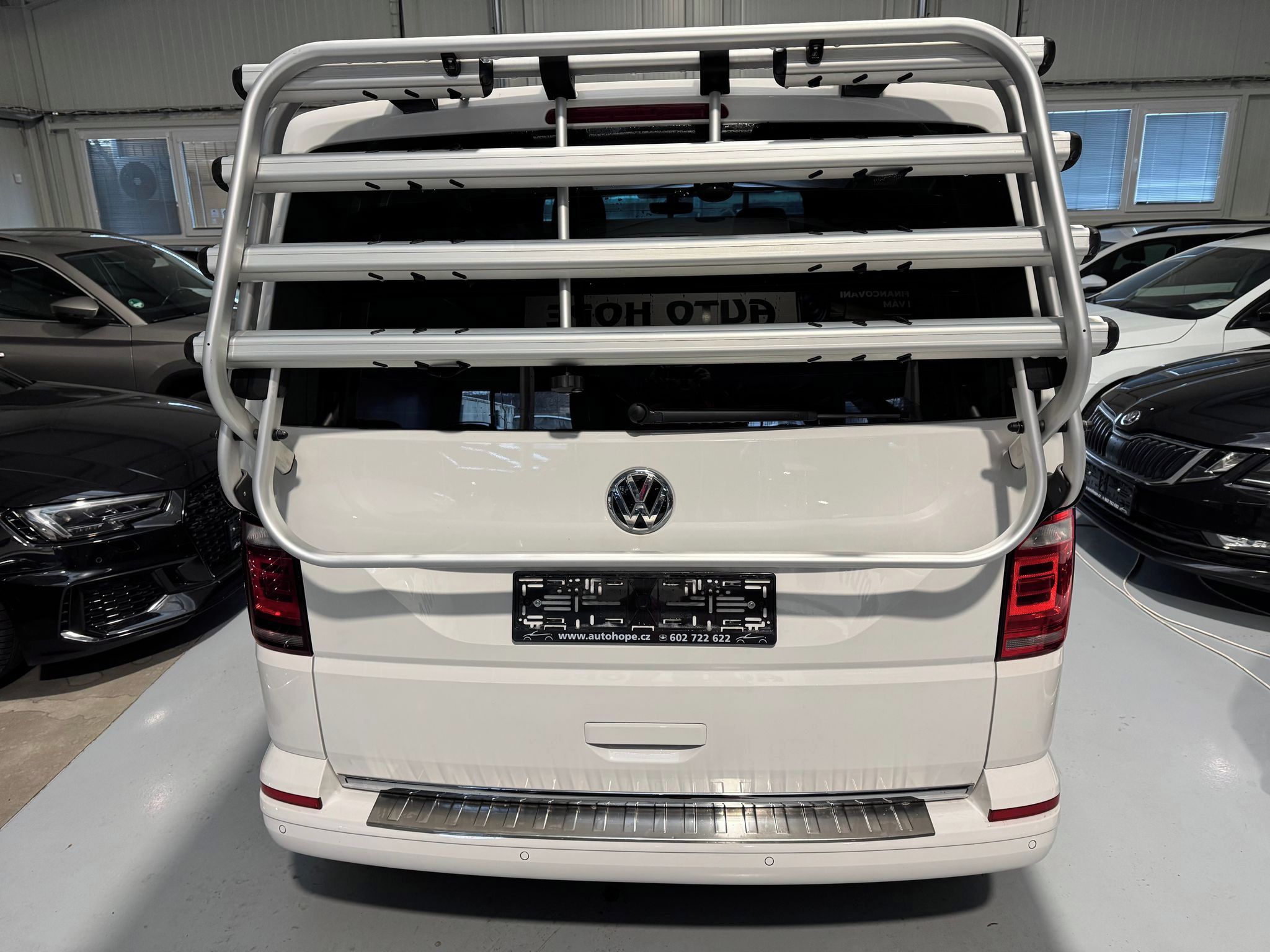 Volkswagen Multivan, 2,0 TDI DSG Comfortline 7míst - fotka 5