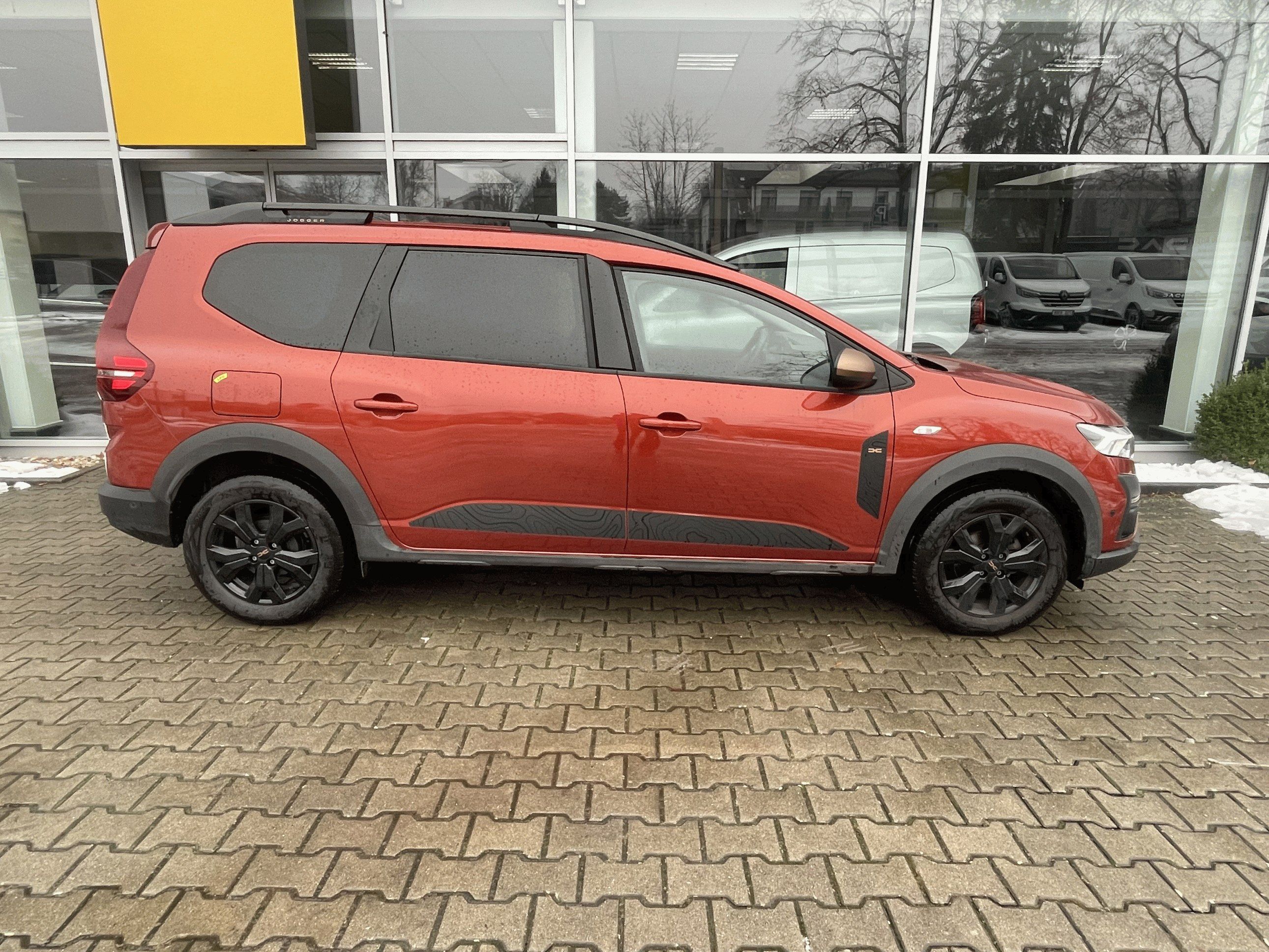Dacia Jogger, TCe 100 LPG Extreme 5 míst - fotka 3